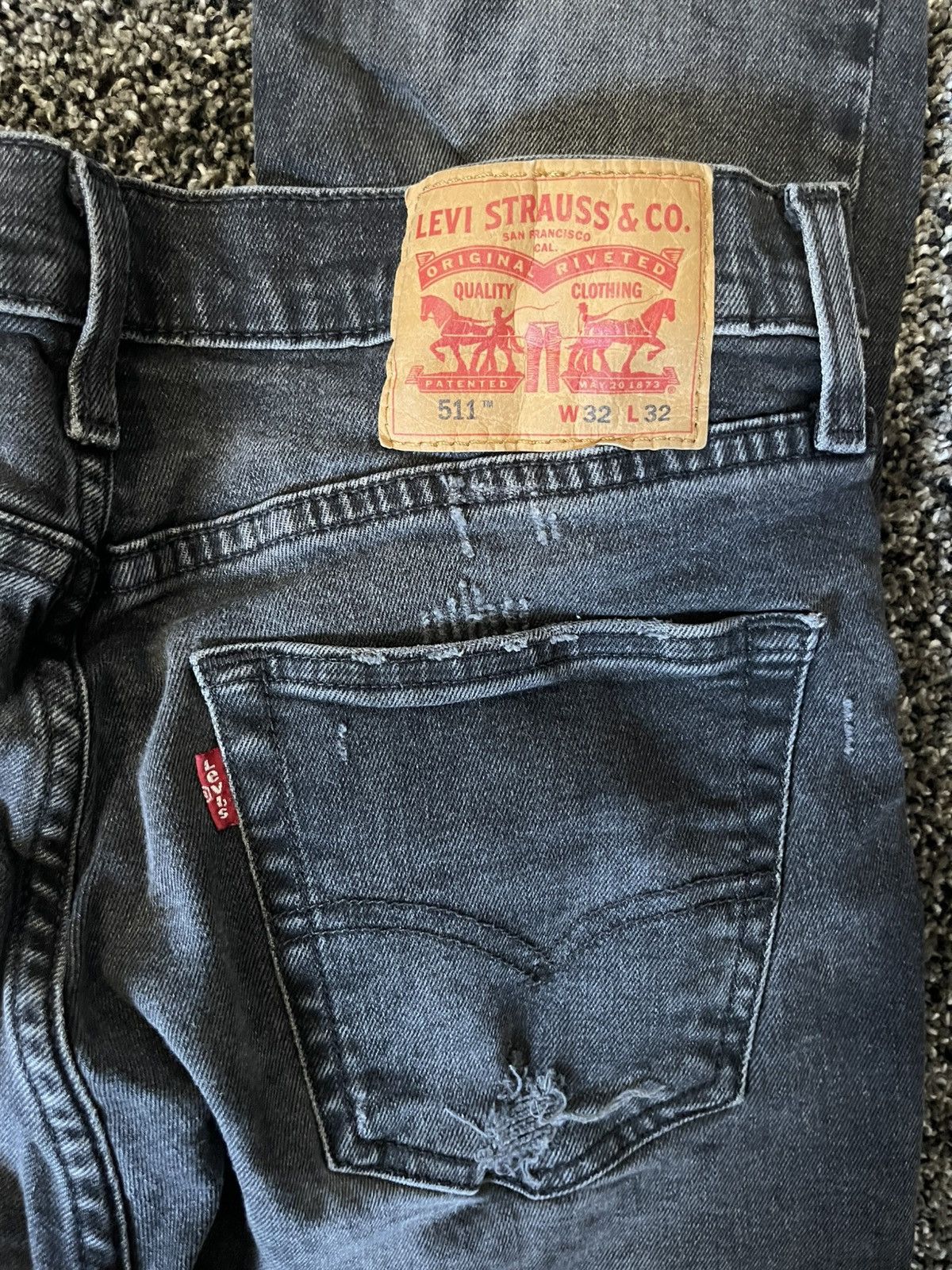 Levi's Levis 511 black skinnys Size US 32 / EU 48 - 2 Thumbnail