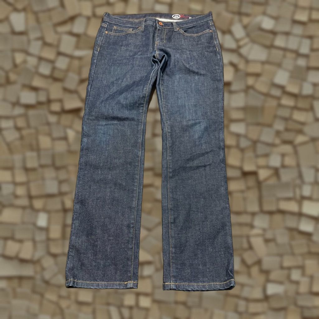 Gap Gap 1969 Jeans, Womens Size 8A, Denim, Straight Leg, 5-Pocket, Dark Wash, Blue, Zip, Regular Fit, Inseam 30 in, Pockets, Machine Washable, Brand Gap Size 30" / US 8 / IT 44 - 1 Thumbnail