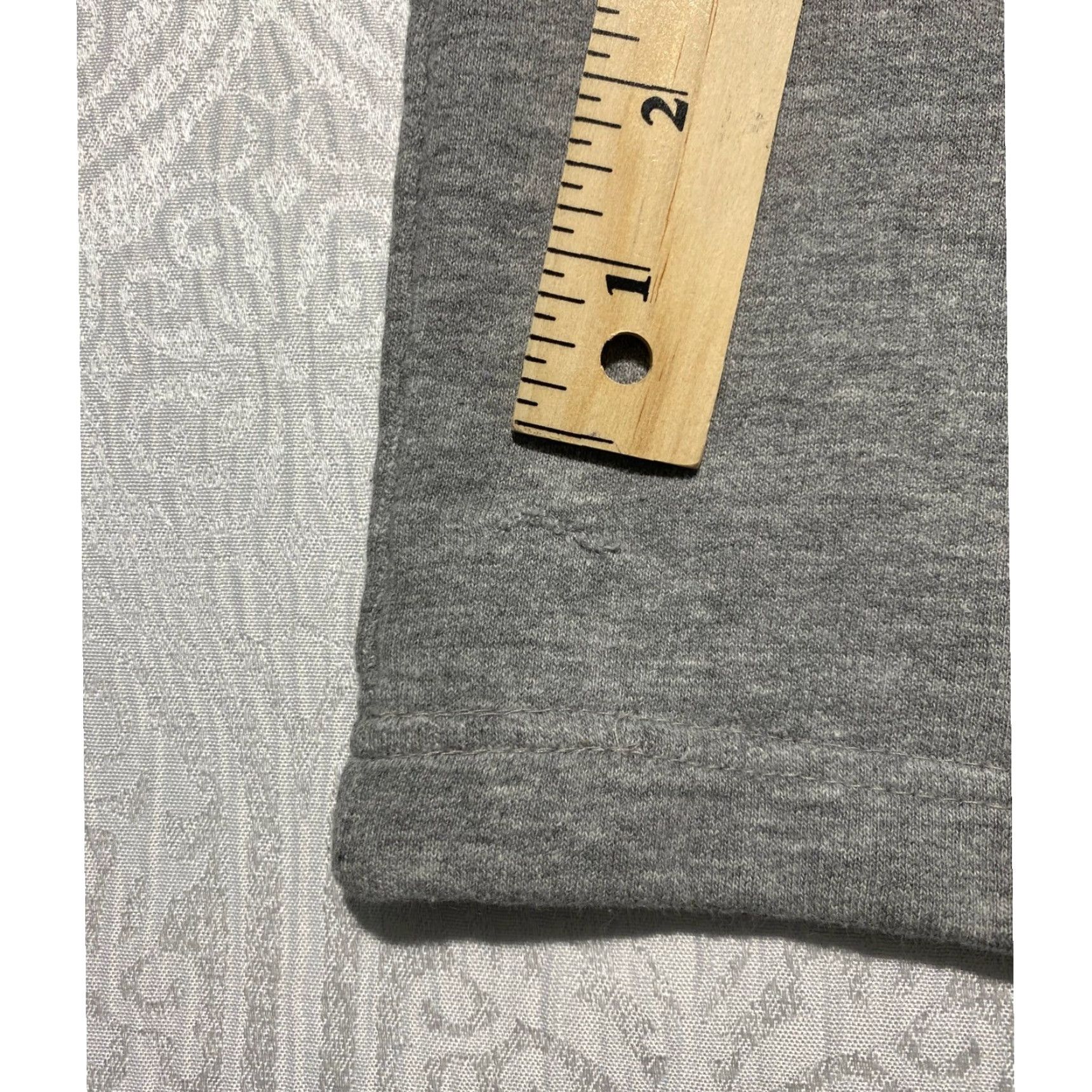 Vintage **Chicago White Sox MLB Lee Sport Men's Gray Black Hooded Sweatshirt** User: **Lee Sport Chicago White Sox MLB Men's Gray Black Hooded Sweatshirt** Size US L / EU 52-54 / 3 - 2 Thumbnail