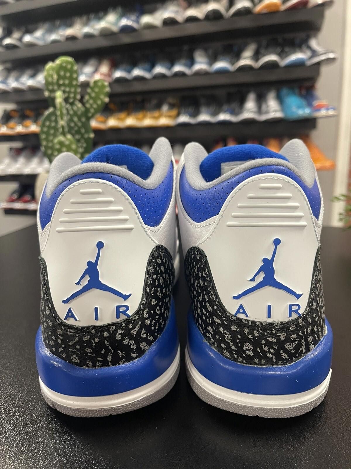 Jordan Brand Size 7 - Air Jordan 3 Retro Racer Blue (GS) Basketball Size US 7 / EU 40 - 4 Thumbnail