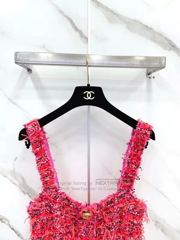 Balmain Balmain Summer Red Polyester Women’s Cropped T-shirt . Size S / US 4 / IT 40 - 2 Thumbnail