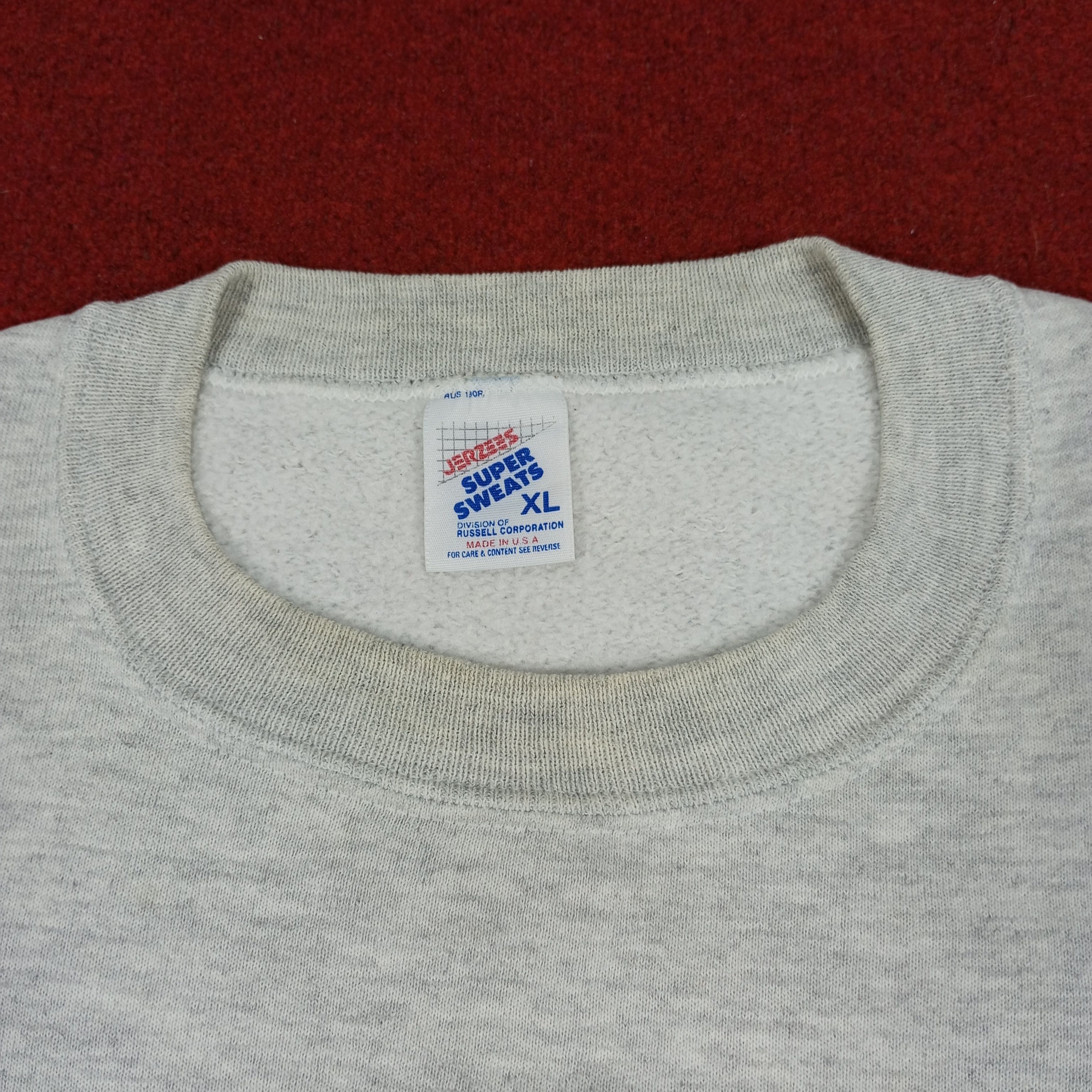 Vintage Leo Lions Center Embroidery Design Streetwear Sweatshirt Size US XL / EU 56 / 4 - 6 Thumbnail
