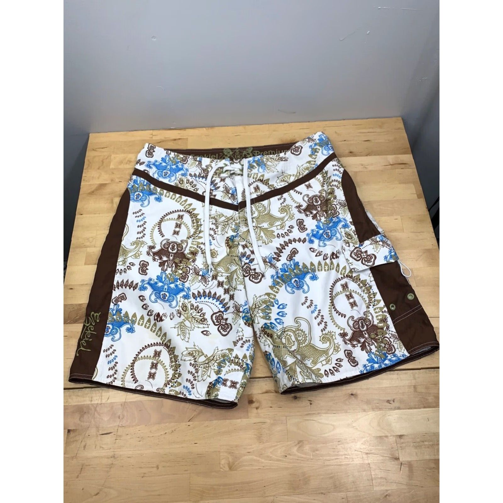 Swims Ezekiel Mens Board Shorts 36 Paisley Abstract Beach Surf Swim #6296 | White | 30 | Beach | Surfing | Board Shorts | Mens Size US 30 / EU 46 - 2 Thumbnail