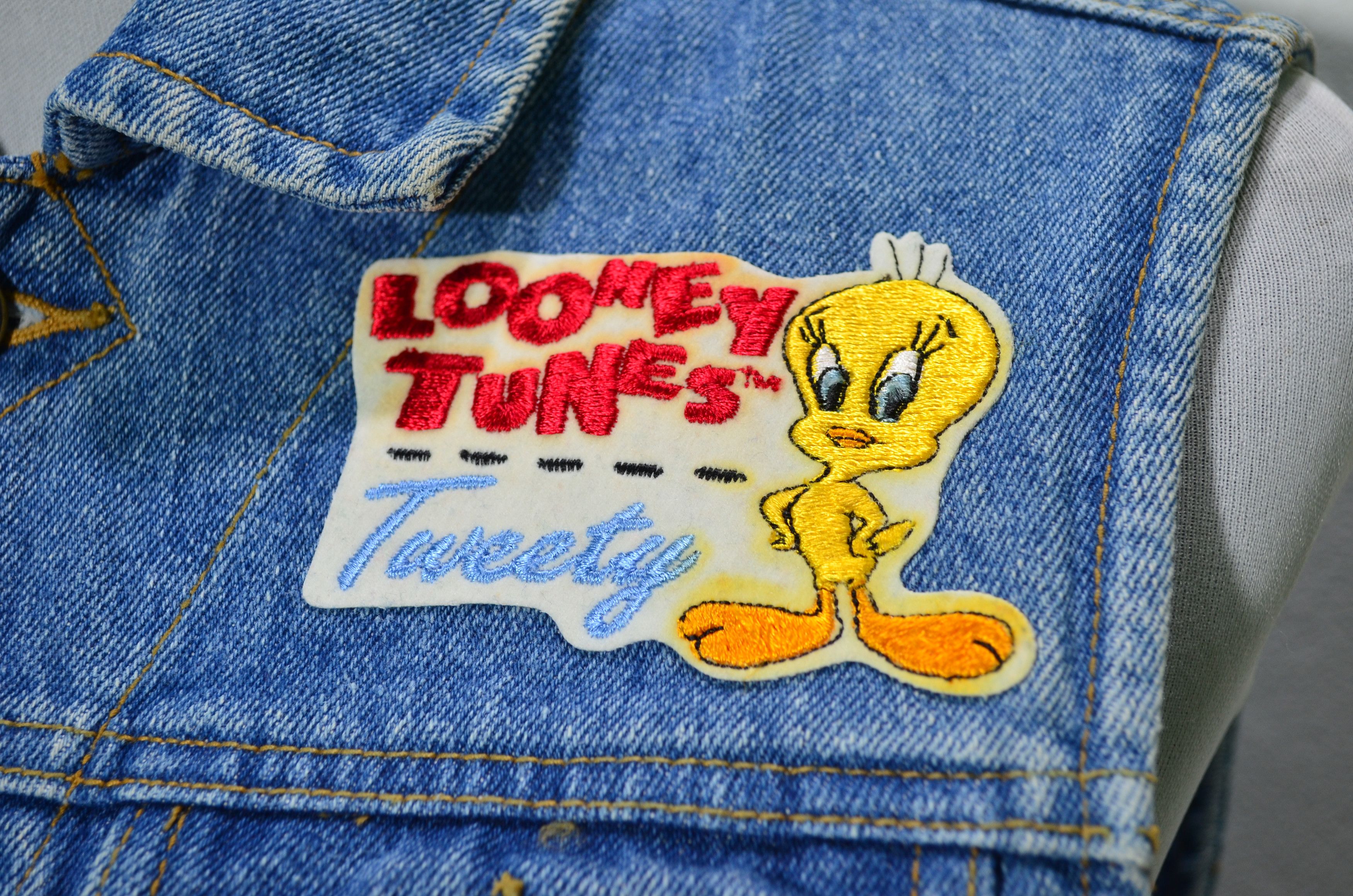 Vintage Vintage Looney Tunes Tweety Bird 1993 Size M / US 6-8 / IT 42-44 - 2 Thumbnail