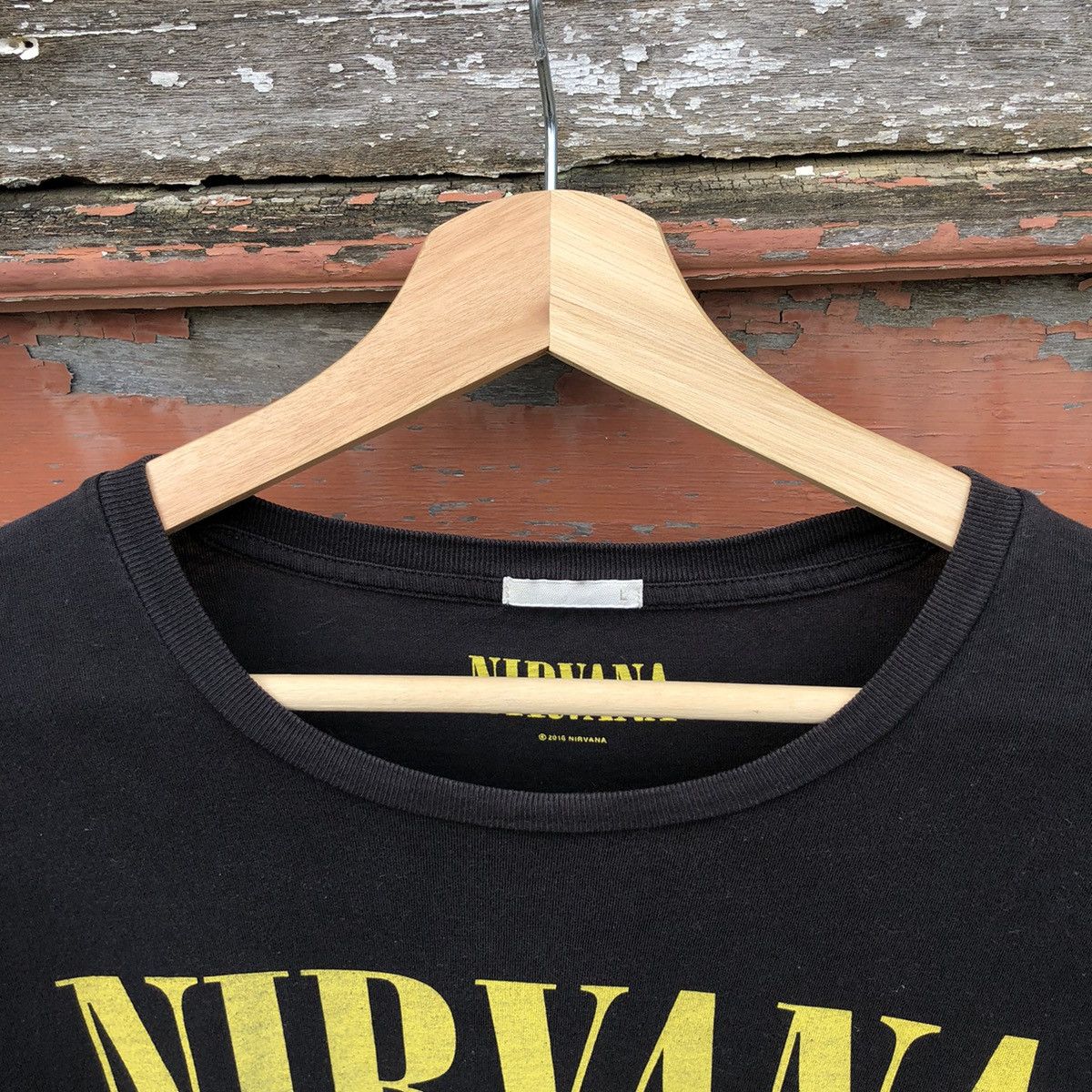 Band Tees 🔥Steals🔥 Distressed Nirvana Smile Tshirt Size US L / EU 52-54 / 3 - 6 Thumbnail