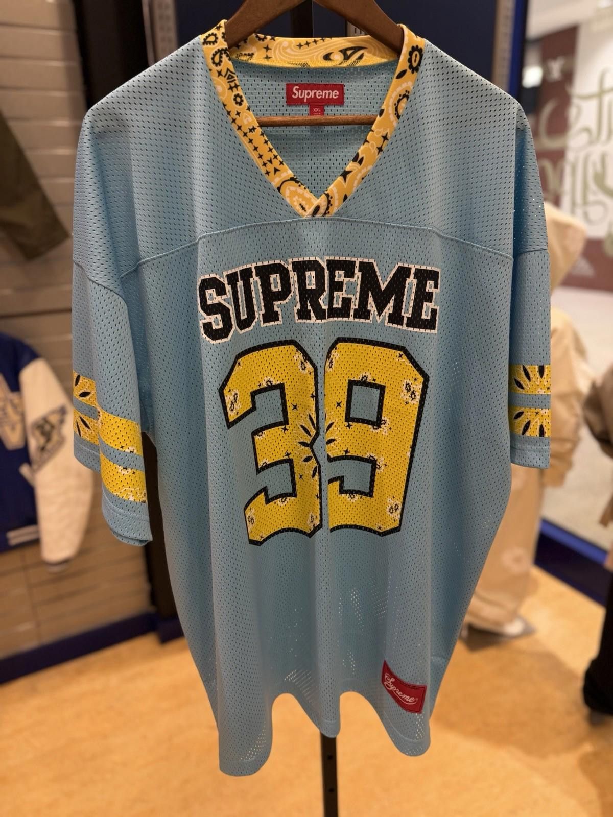 Supreme Brand New Supreme Jerseys Blue Bandanna 100% Authentic (XXL) Size US XXL / EU 58 / 5 - 5 Thumbnail