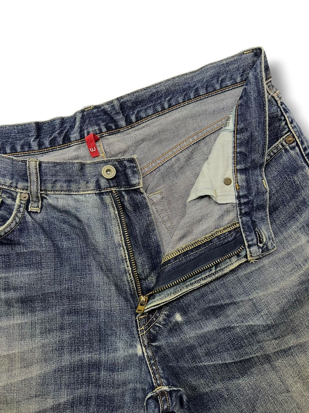 Uniqlo Vintage Uniqlo UJ - Faded Wash, Distressed Denim Size US 36 / EU 52 - 9 Thumbnail