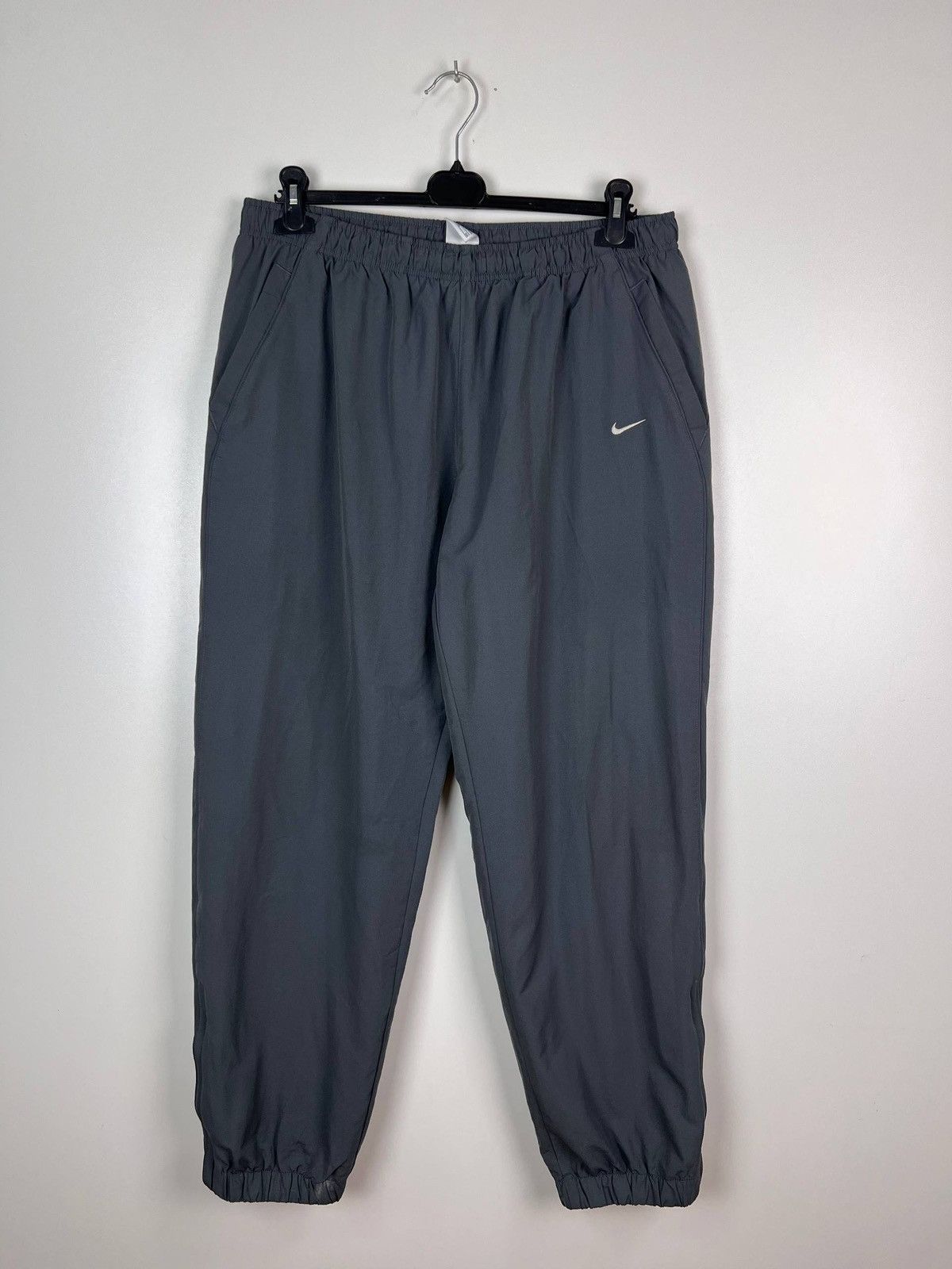 Nike Nike vintage streetwear pants size XL 36 Size US 36 / EU 52 - 1 Thumbnail