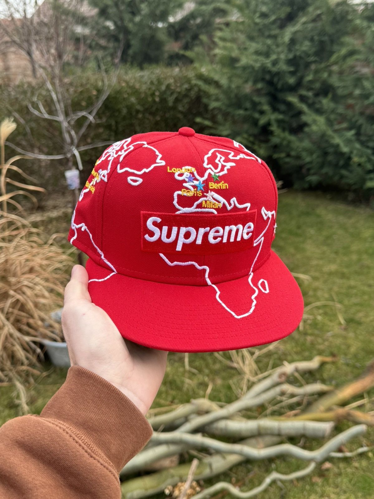 Supreme world hat online