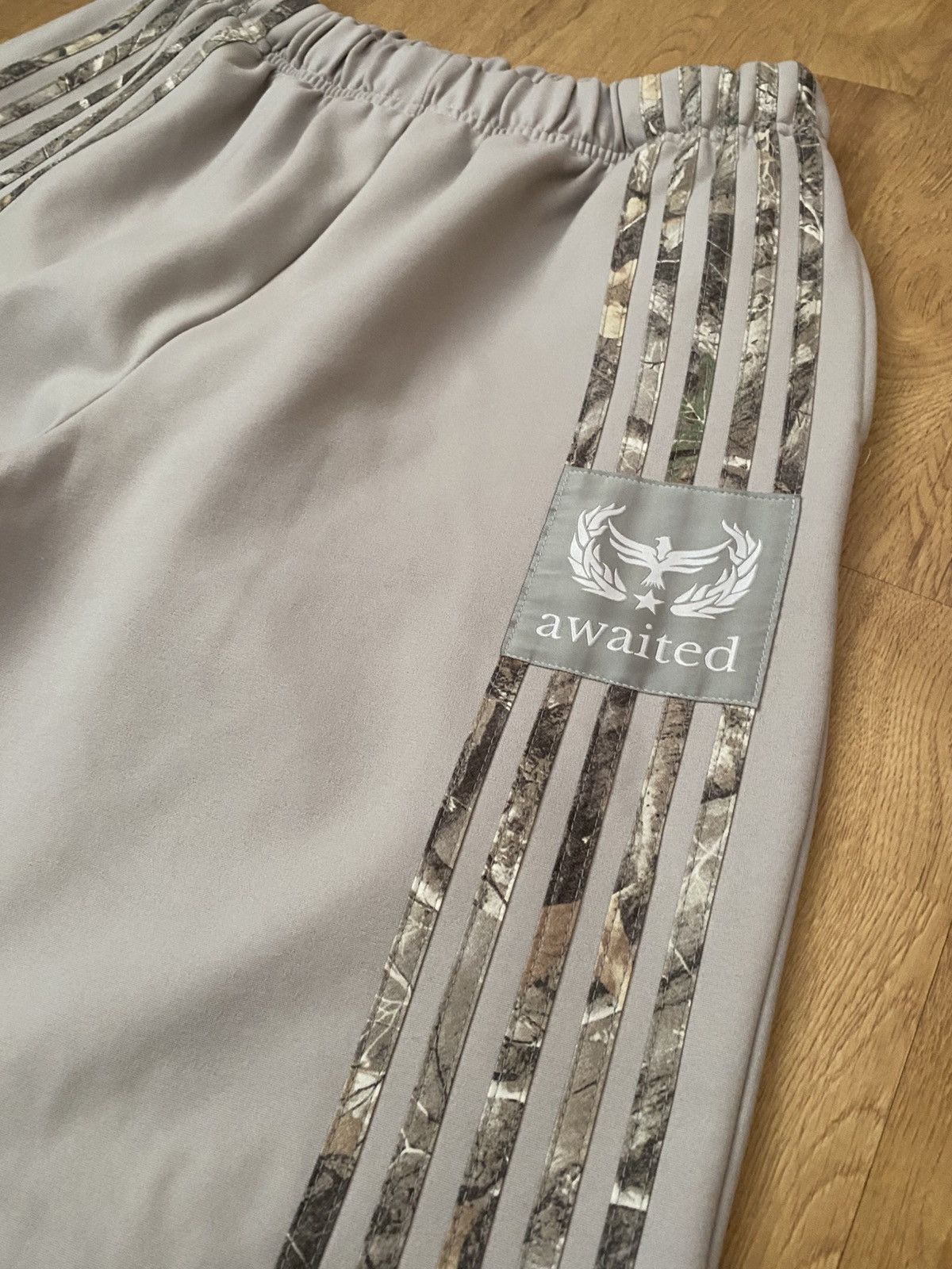 Other Awaited Milita sweatpants Size US 35 - 2 Thumbnail