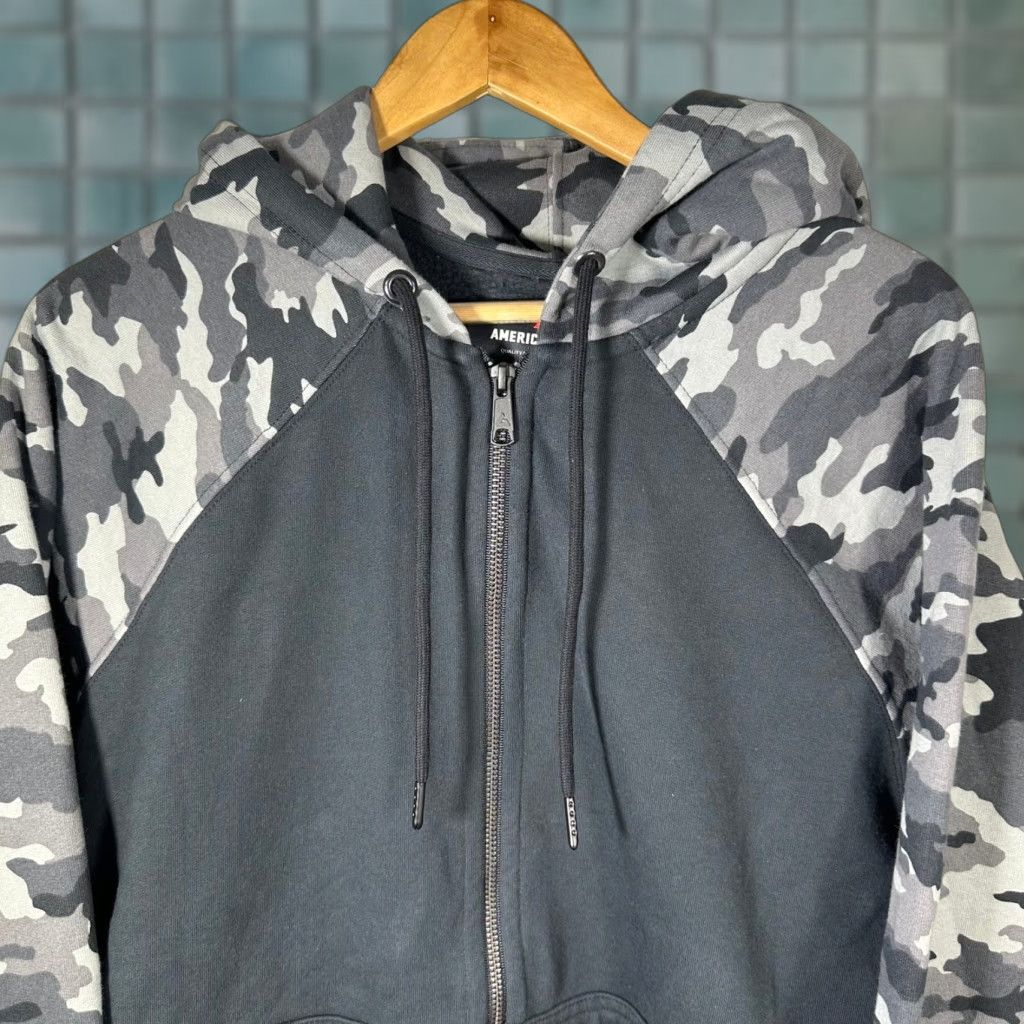 Vintage VINTAGE American Giant Mens Camouflage Raglan Full Zip Hoodie Black Grey Made in USA L Size US L / EU 52-54 / 3 - 1 Thumbnail