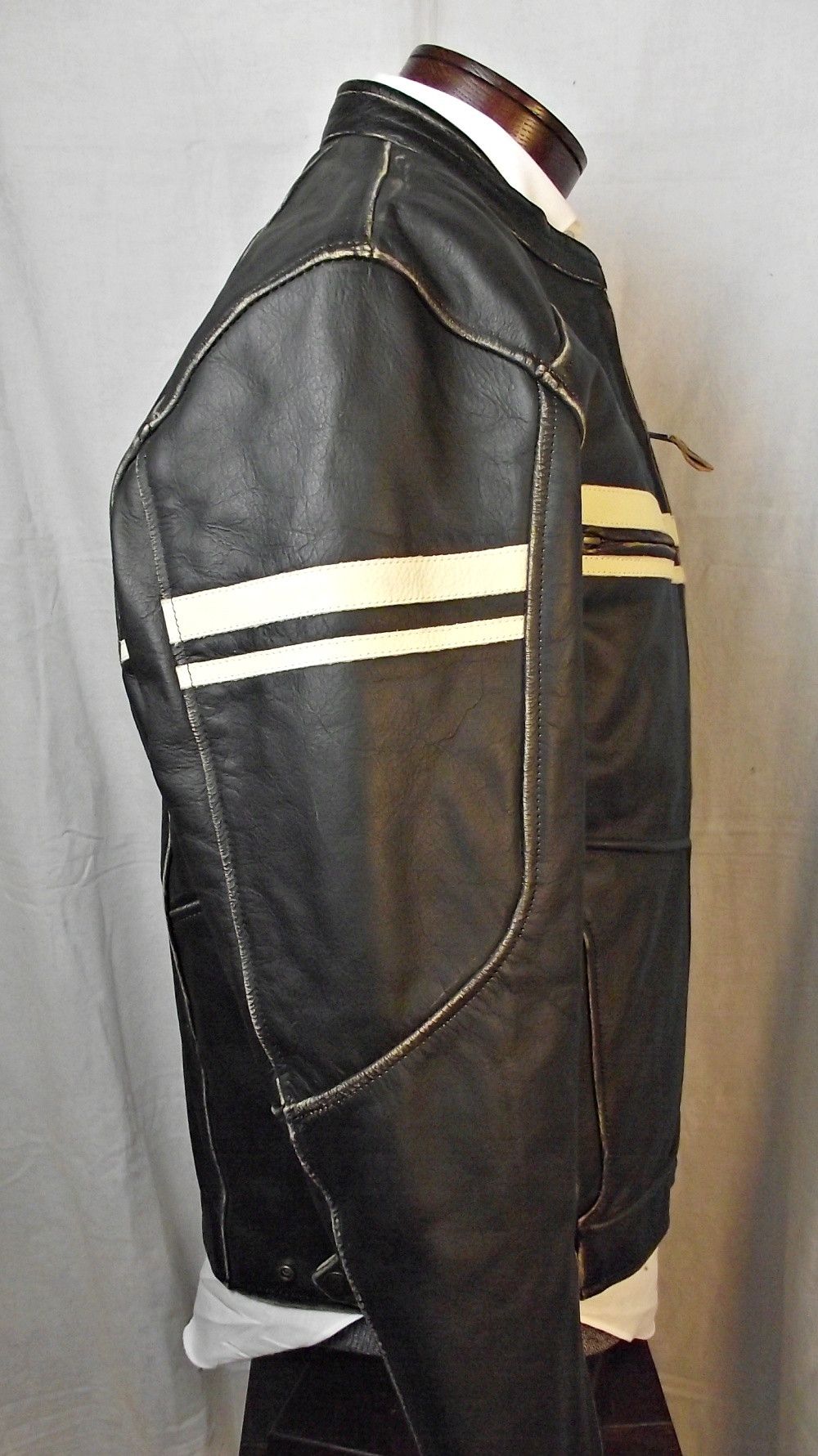 Vintage HEAVY Black Brand Motorcycle Jacket Distressed Buffalo Size US L / EU 52-54 / 3 - 6 Thumbnail