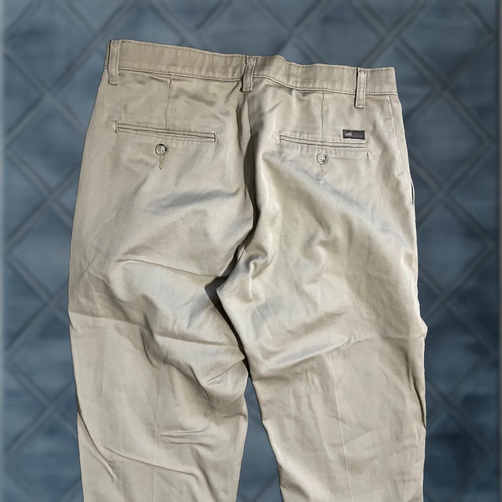Lee Lee Pants Mens 32X29 Custom Fit Flat Front Beige Chino Casual Slim Relaxed Waistband Button Zipper Pockets Cotton Spandex Size US 32 / EU 48 - 1 Thumbnail