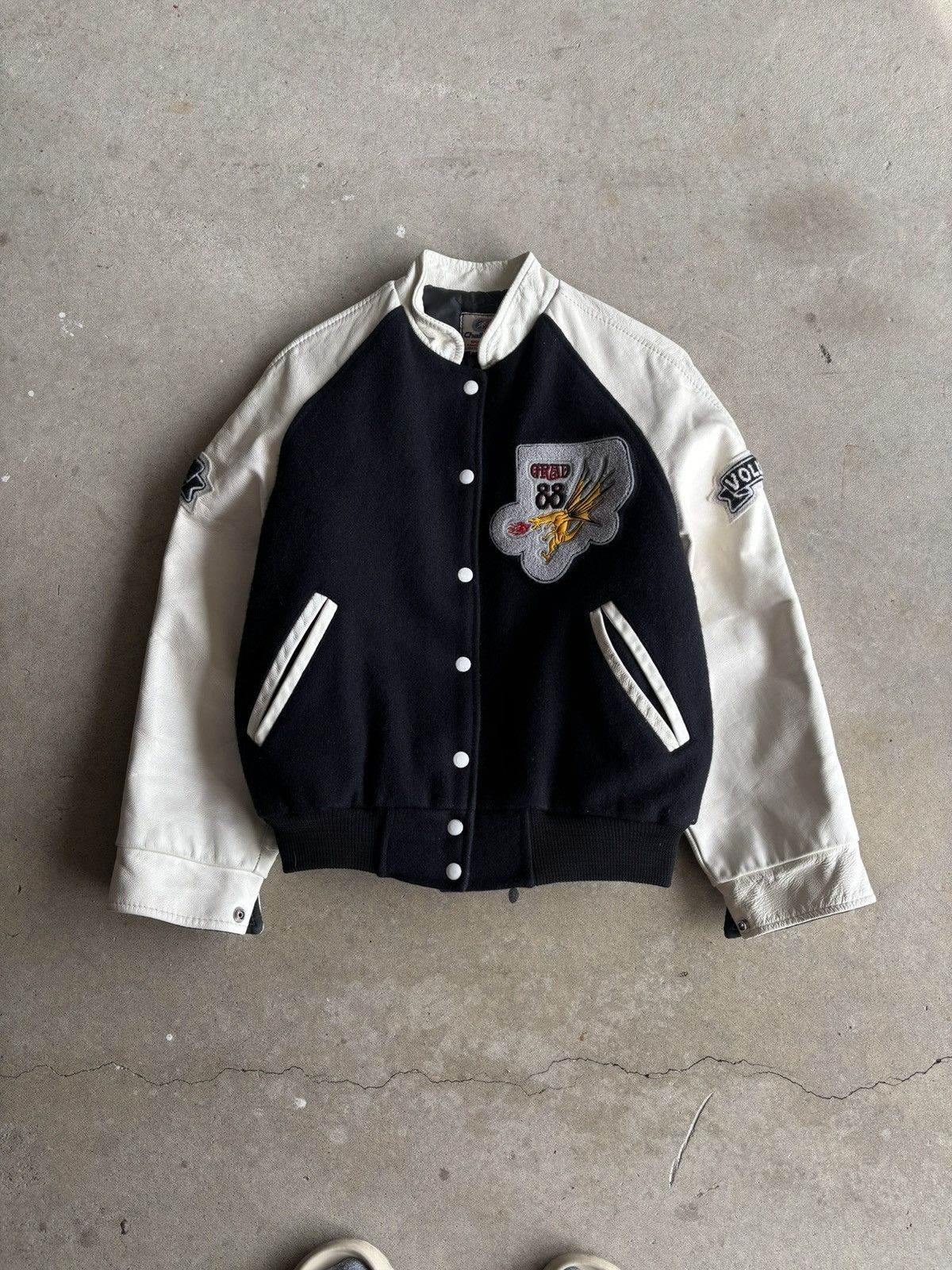 Other Vintage 1988 Grad Varsity Leather Jacket Flaming Dragon Size US S / EU 44-46 / 1 - 1 Thumbnail