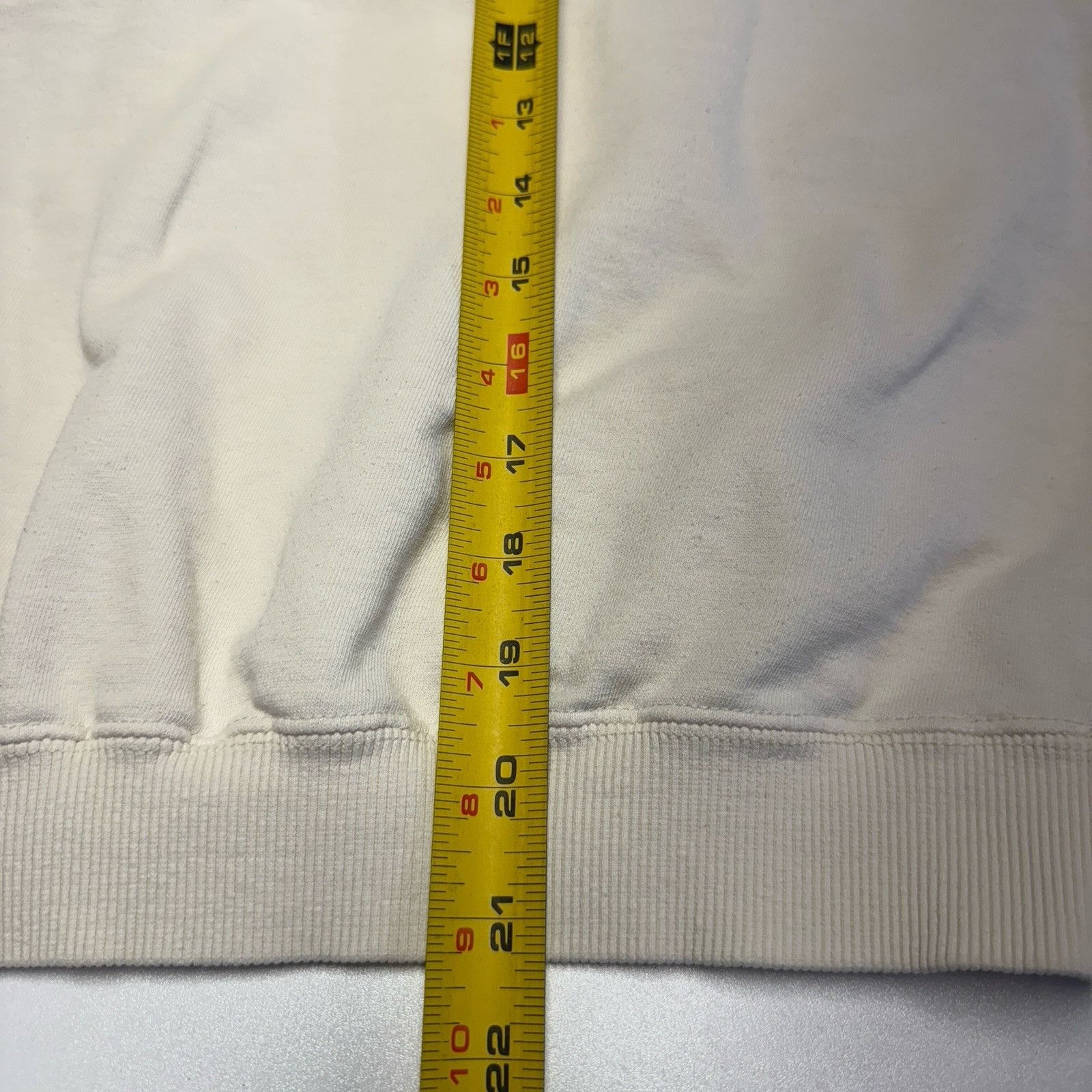Vintage Vintage 90s Army Boy Sweatshirt Mens Large 22.5x21 White Col Size US L / EU 52-54 / 3 - 11 Thumbnail
