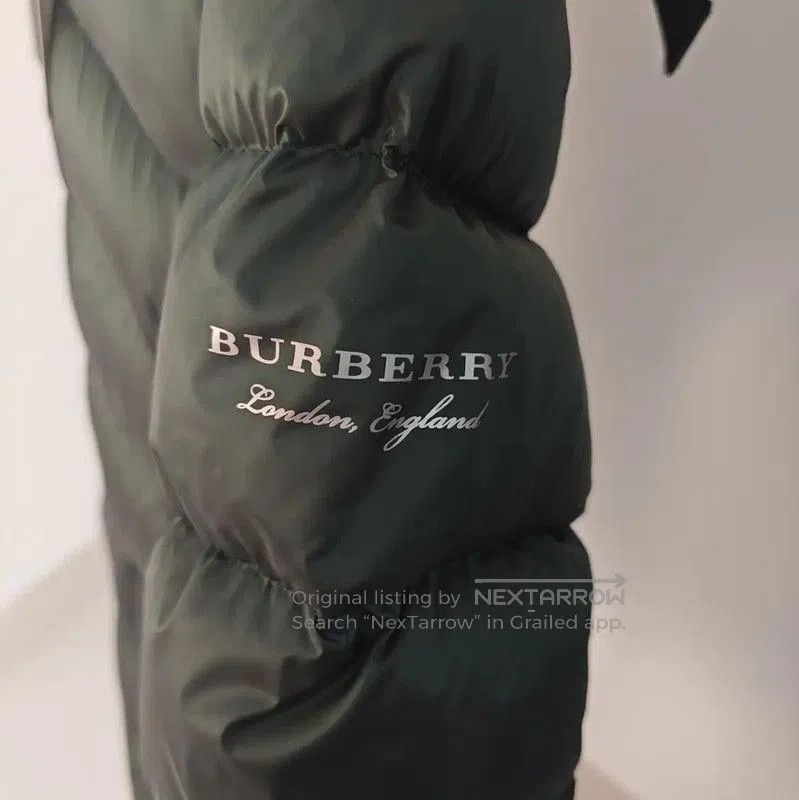 Burberry Burberry Women's Green Nylon Down Jacket. Size XS / US 0-2 / IT 36-38 - 3 Thumbnail