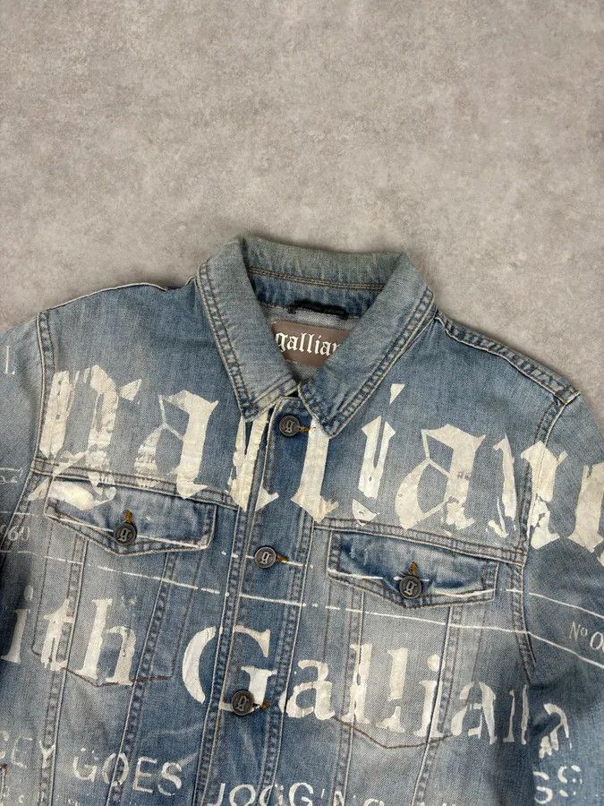 John Galliano AW2011 John Galliano Light Blue Denim Gazette Magazine Denim Jacket Size US L / EU 52-54 / 3 - 4 Thumbnail