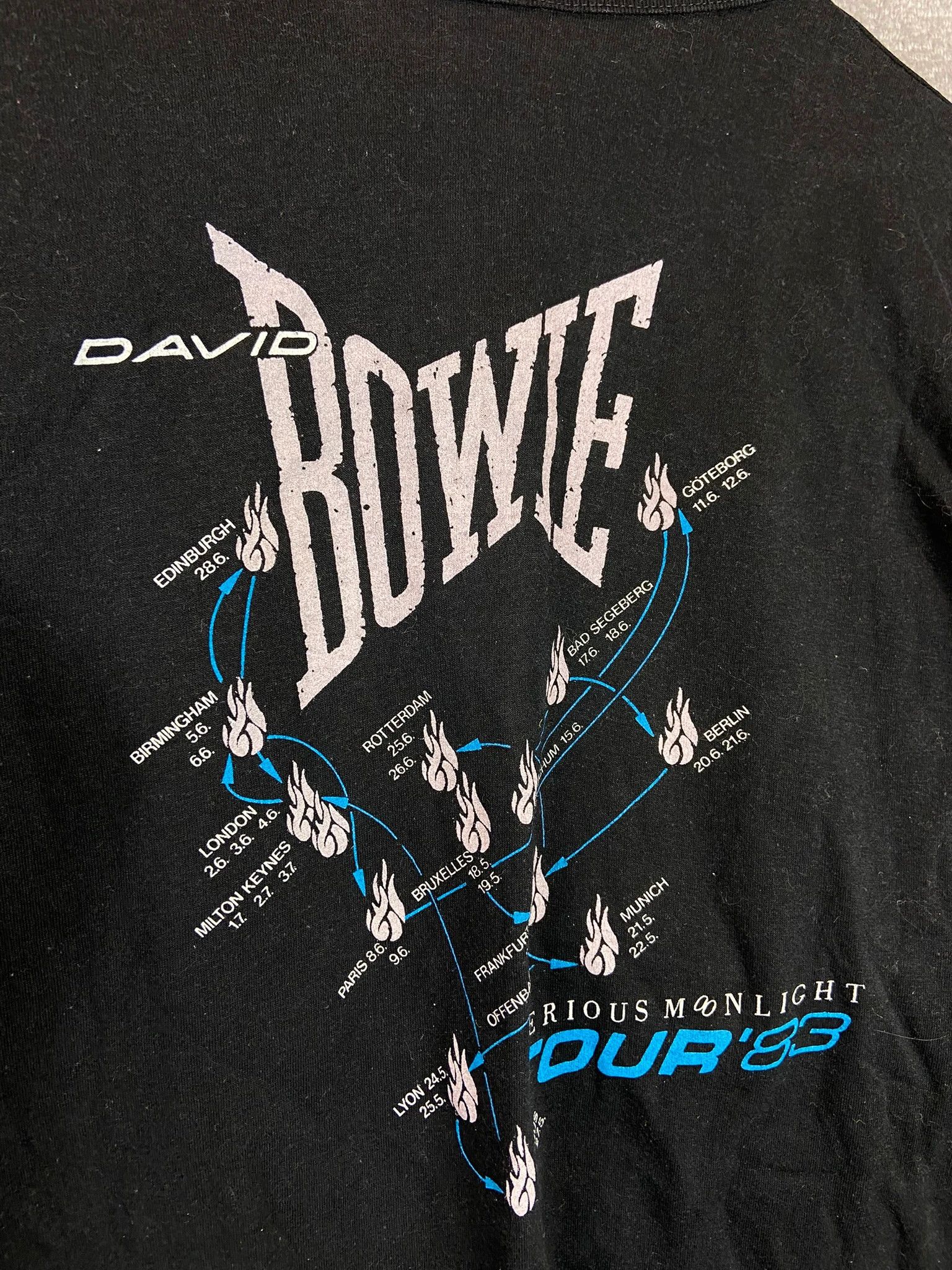 Vintage David Bowie 1983 Serious Moonlight Tour Tee L Size US L / EU 52-54 / 3 - 5 Thumbnail