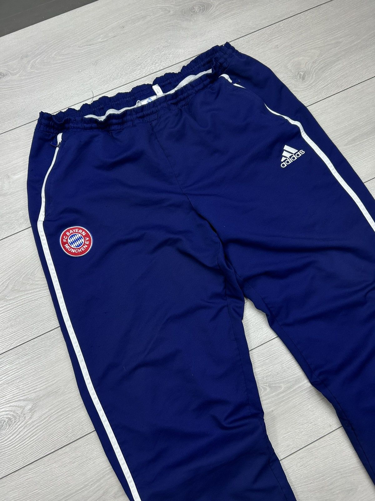 Adidas × Vintage FC Bayern Vintage Adidas Soccer pant size L Size US 34 / EU 50 - 2 Thumbnail