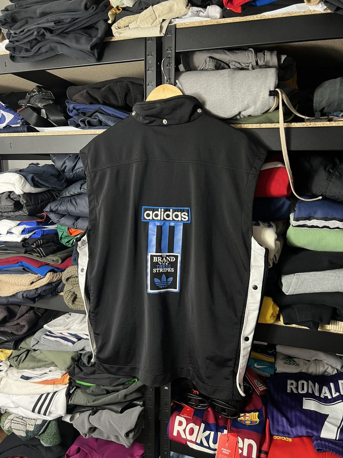 Adidas Vintage Adidas Vest Black Three Stripes Big Logo Size M Size US M / EU 48-50 / 2 - 1 Thumbnail