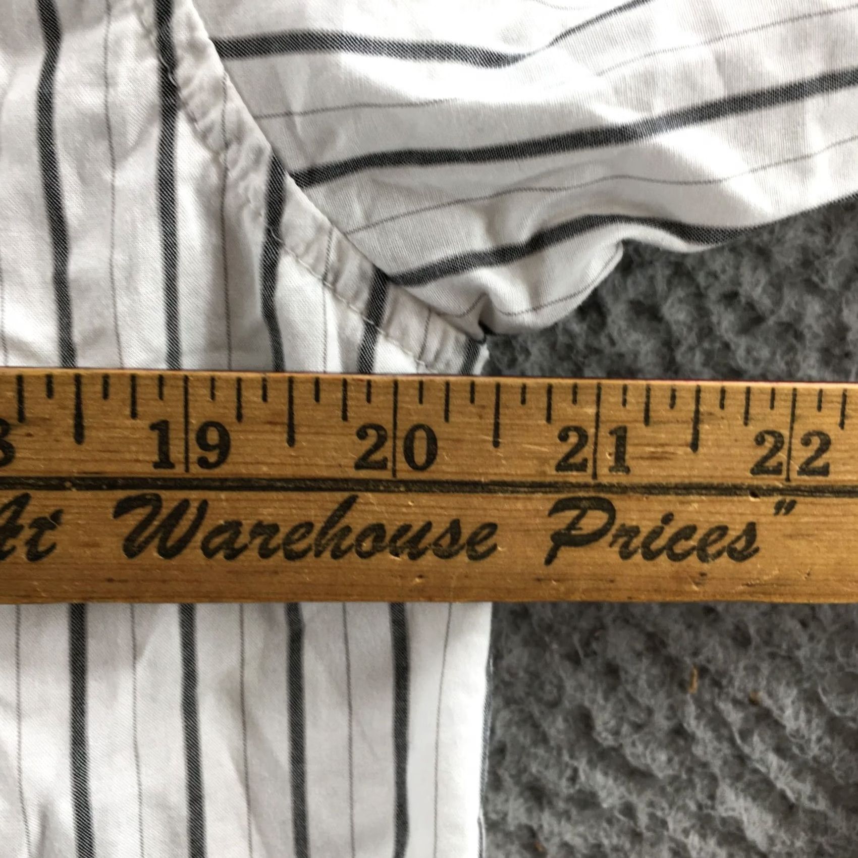 Banana Republic Banana Republic Button-Up Shirt Womens S Black White Collared Long Sleeves Dress Shirt Shirt Size S / US 4 / IT 40 - 6 Thumbnail