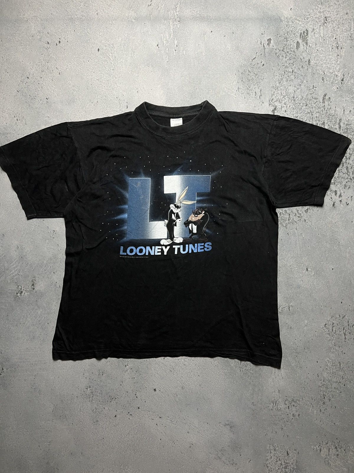 Vintage Vintage 1997 Looney Tunes Bugs And Taz Men In Black Tee Size US XL / EU 56 / 4 - 3 Thumbnail