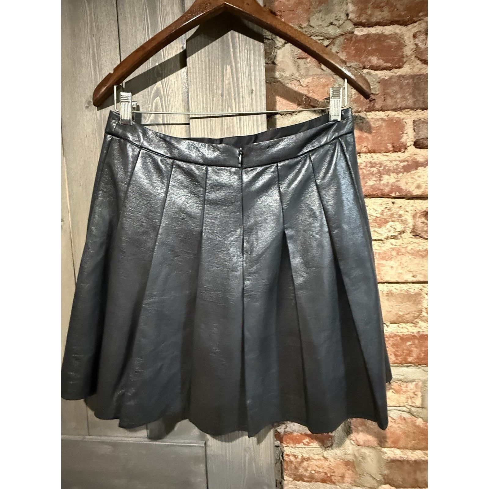 rue21 Skirt Bundle Maroon Velvet Sz M & Black Faux Leather Sz 10 Size 32" / US 10 / IT 46 - 8 Thumbnail