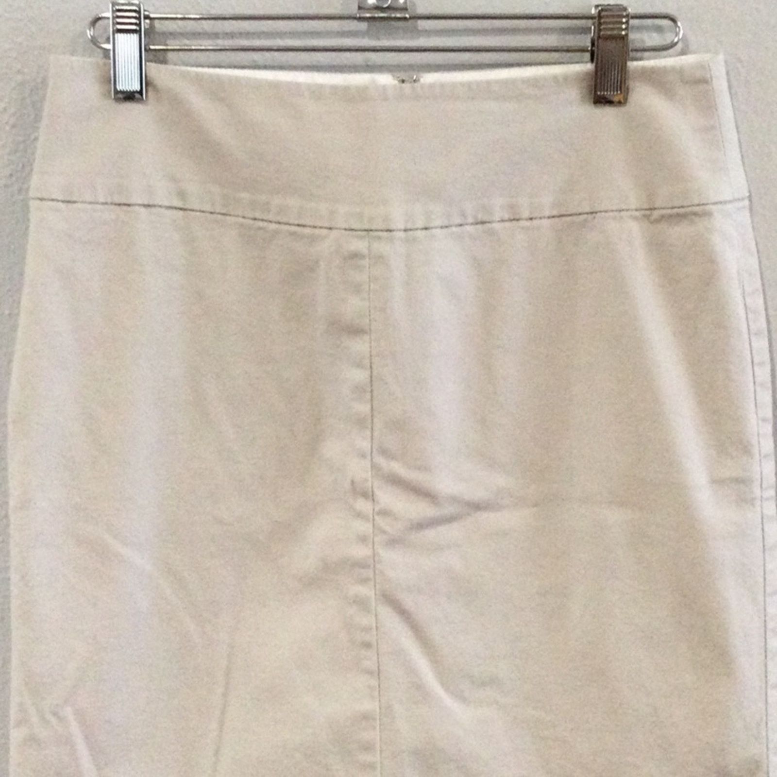 Banana Republic Banana Republic Tan Back Slit Lined Mini Skirt Sz 2 Size 26" / US 2 / IT 38 - 2 Thumbnail