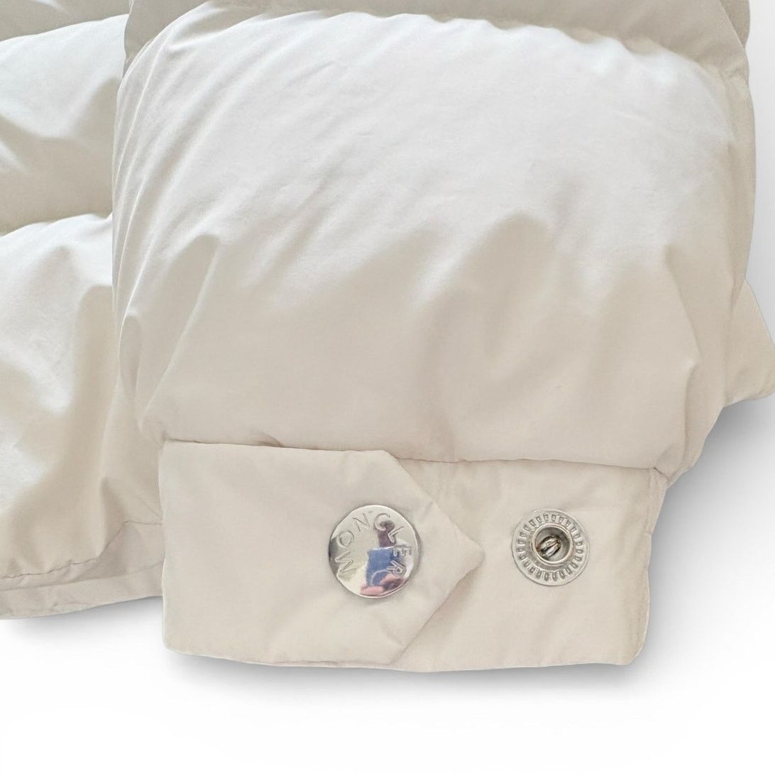 Moncler Moncler Men's Cardere Concealed Logo Jacket White | Size 2 Size US S / EU 44-46 / 1 - 5 Thumbnail