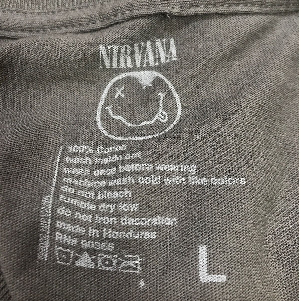 Nirvana Nirvana Vintage Crew Neck Short Sleeve T-Shirt L Size US L / EU 52-54 / 3 - 3 Thumbnail