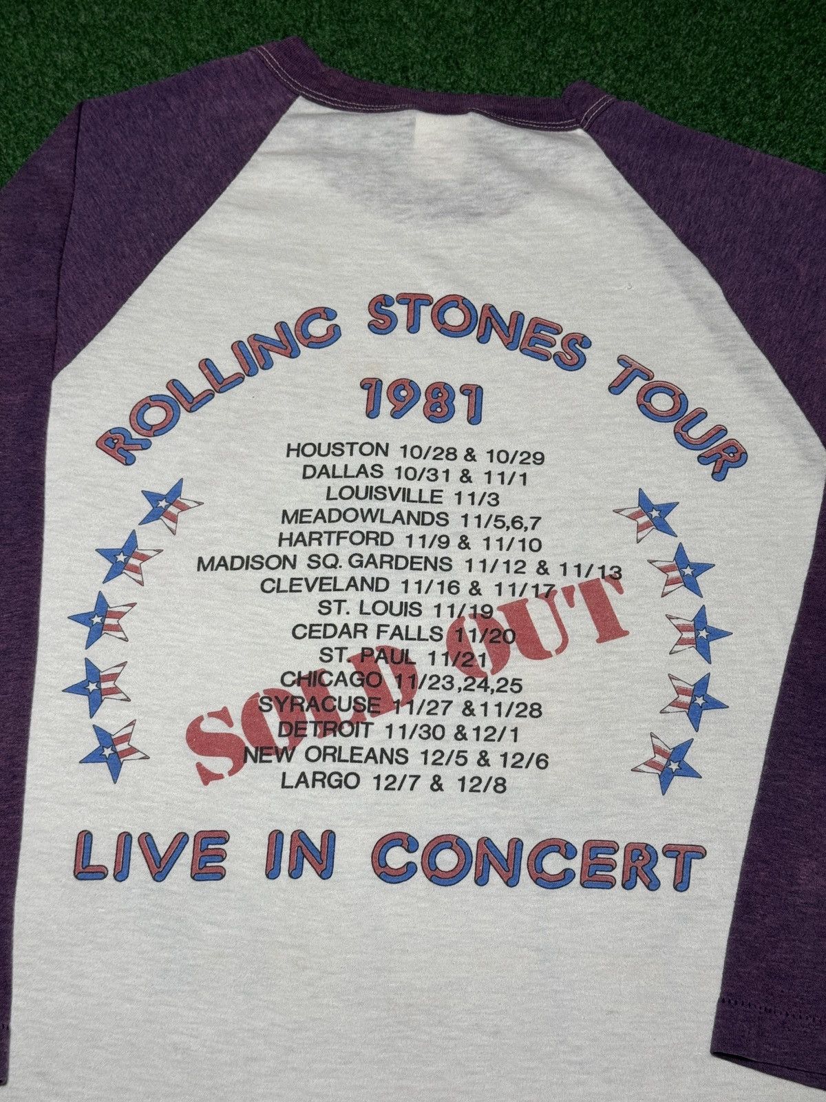 Band Tees Vintage RARE Rolling Stones 1981 Sold Out World Tour T Shirt Size US L / EU 52-54 / 3 - 6 Thumbnail