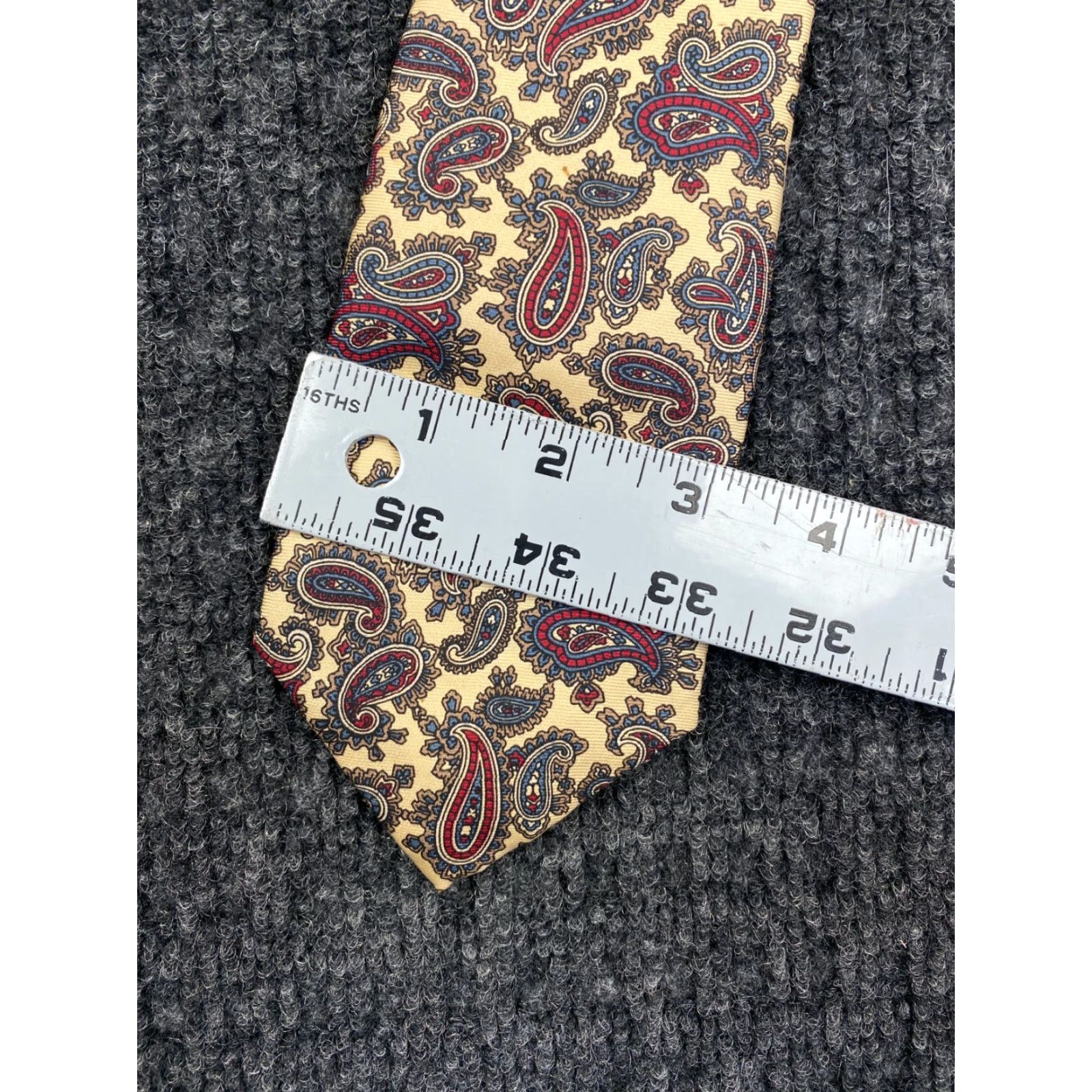 Vintage **Vintage Boston Traders Tie Maroon Beige Paisley** User: Vintage Boston Traders Tie Maroon Beige Paisley Size ONE SIZE - 6 Thumbnail