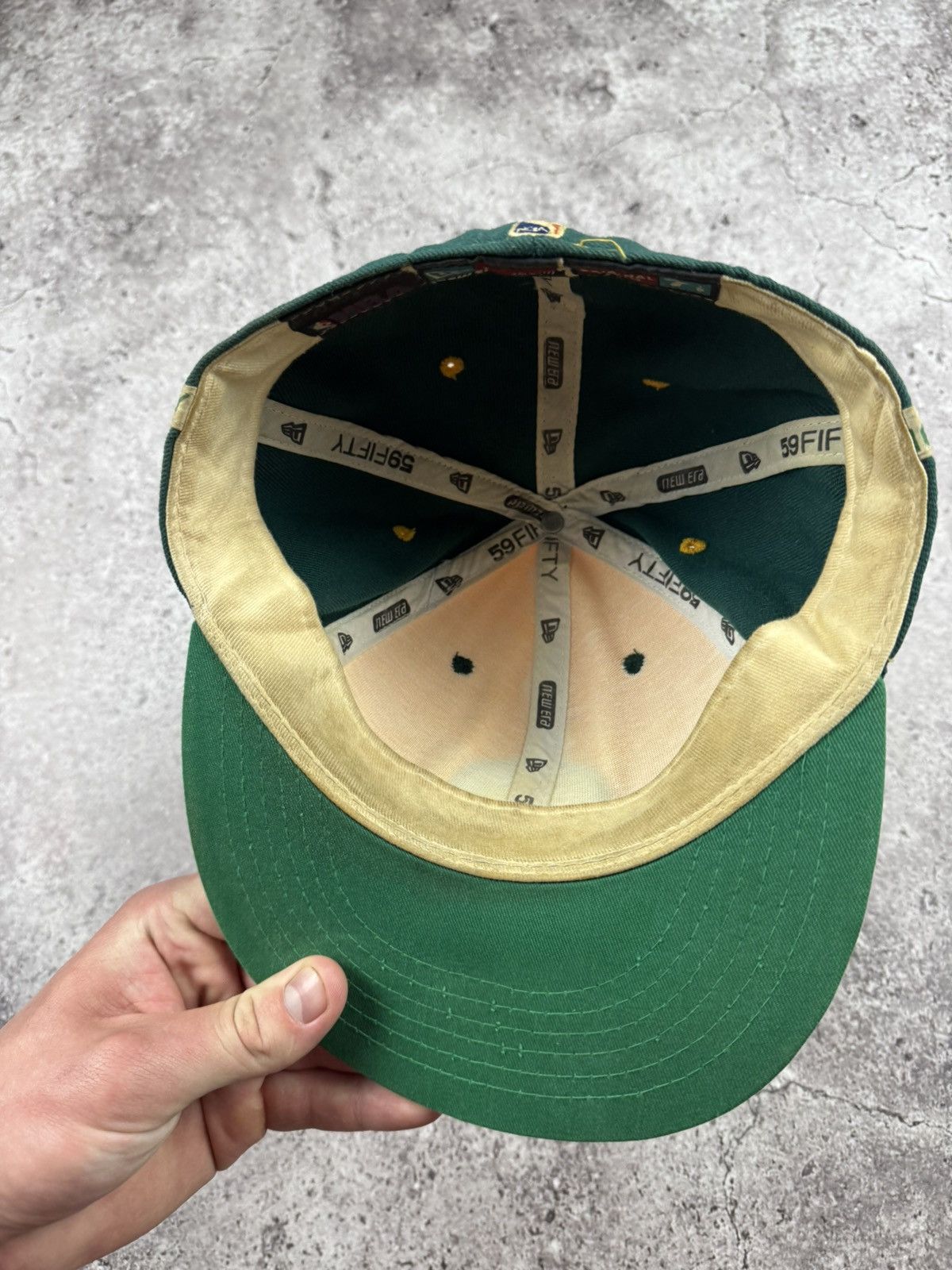 NBA Vintage 90s NBA Boston Celtics Embroidered Logo Cap Size ONE SIZE - 7 Thumbnail