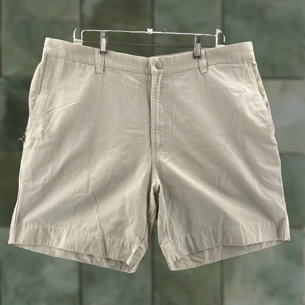 Vintage VINTAGE Columbia Shorts Mens 40 Chino Flat Front Casual Cotton Beige 80s 90s Outdoor Men Size US 40 / EU 56 - 1 Thumbnail