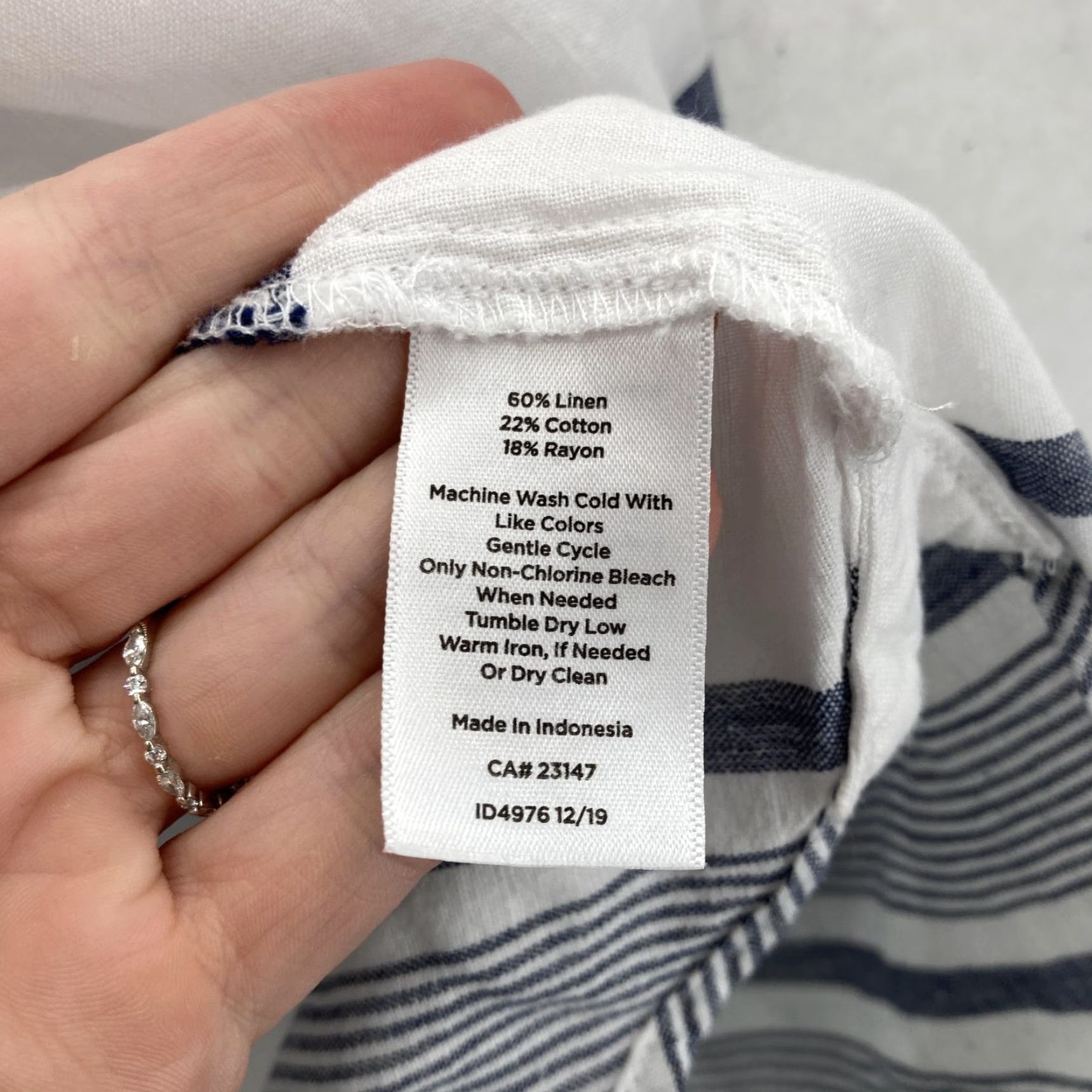 Talbots VINTAGE Talbots Shirt Womens XL White Blue Linen Split Neck Tunic Cap Sleeve Striped Hem Size XL / US 12-14 / IT 48-50 - 5 Thumbnail