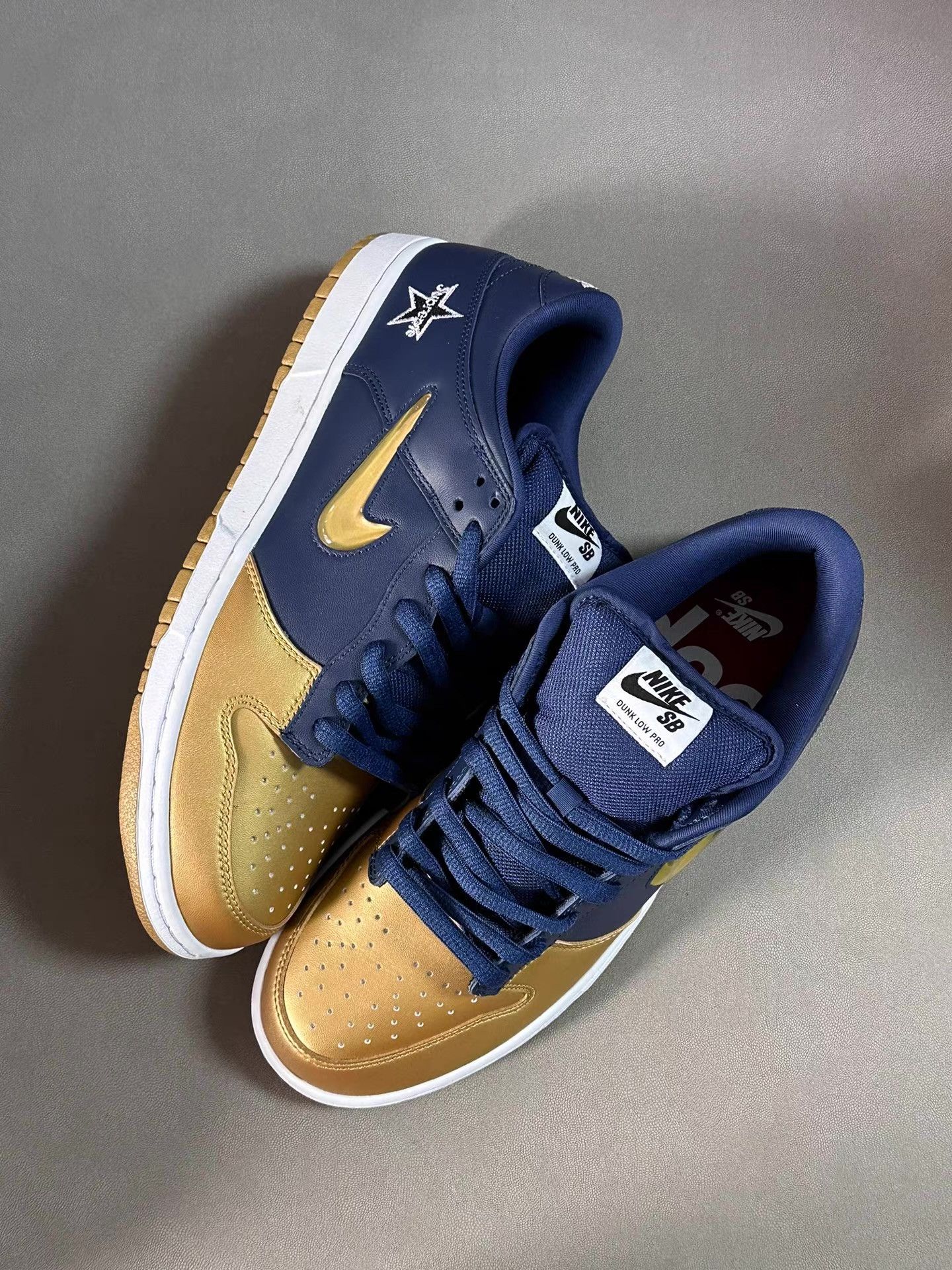 Nike Supreme x Nike Dunk Gold & Blue Ｑ20 Size US 10 / EU 43 - 2 Thumbnail