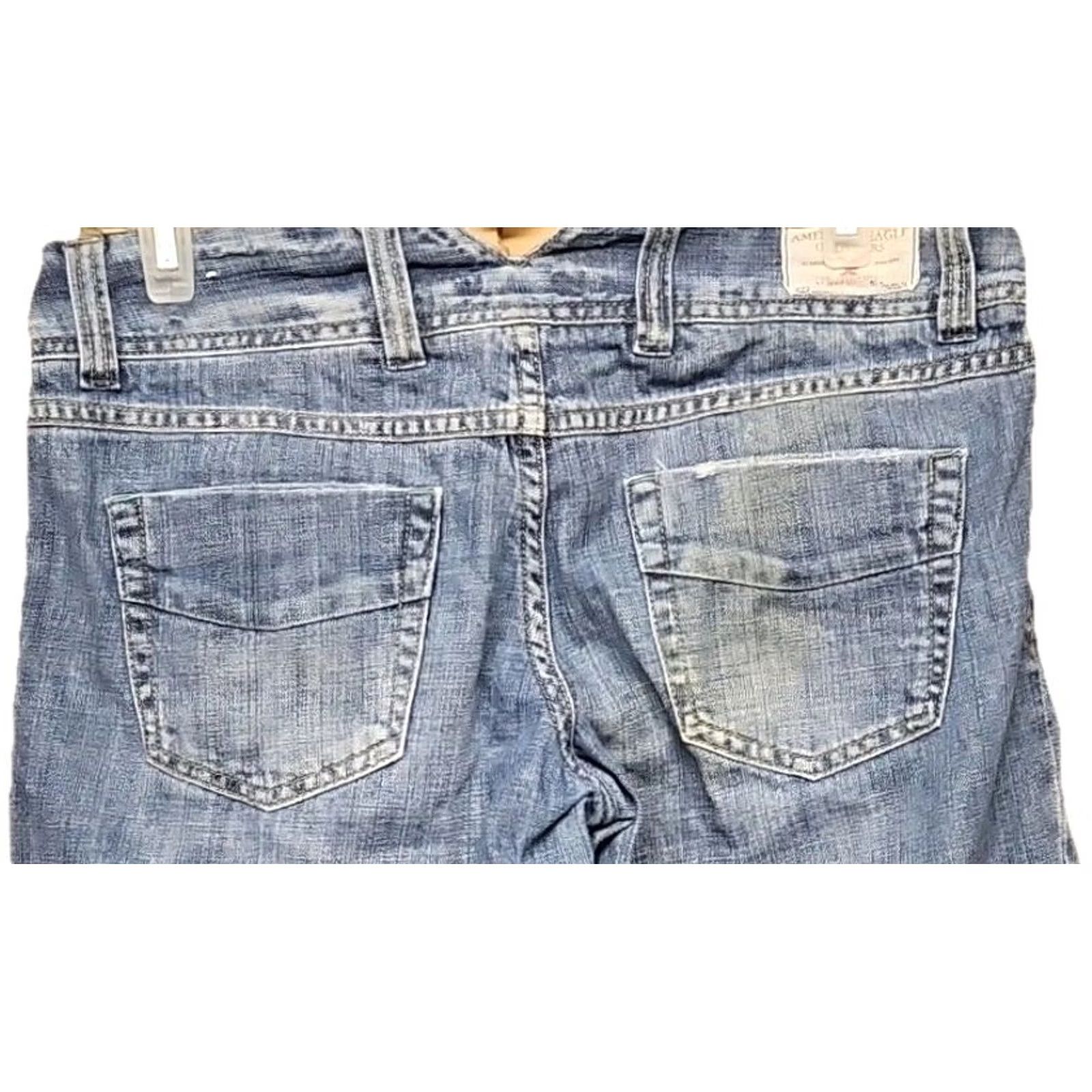 American Eagle Outfitters AE Y2K Light Wash Wide Leg Bermuda Shorts Size 6 Blue Denim Cotton Blend Flat Front Zip Inseam 16 Womens AAEO Size 28" / US 6 / IT 42 - 6 Thumbnail