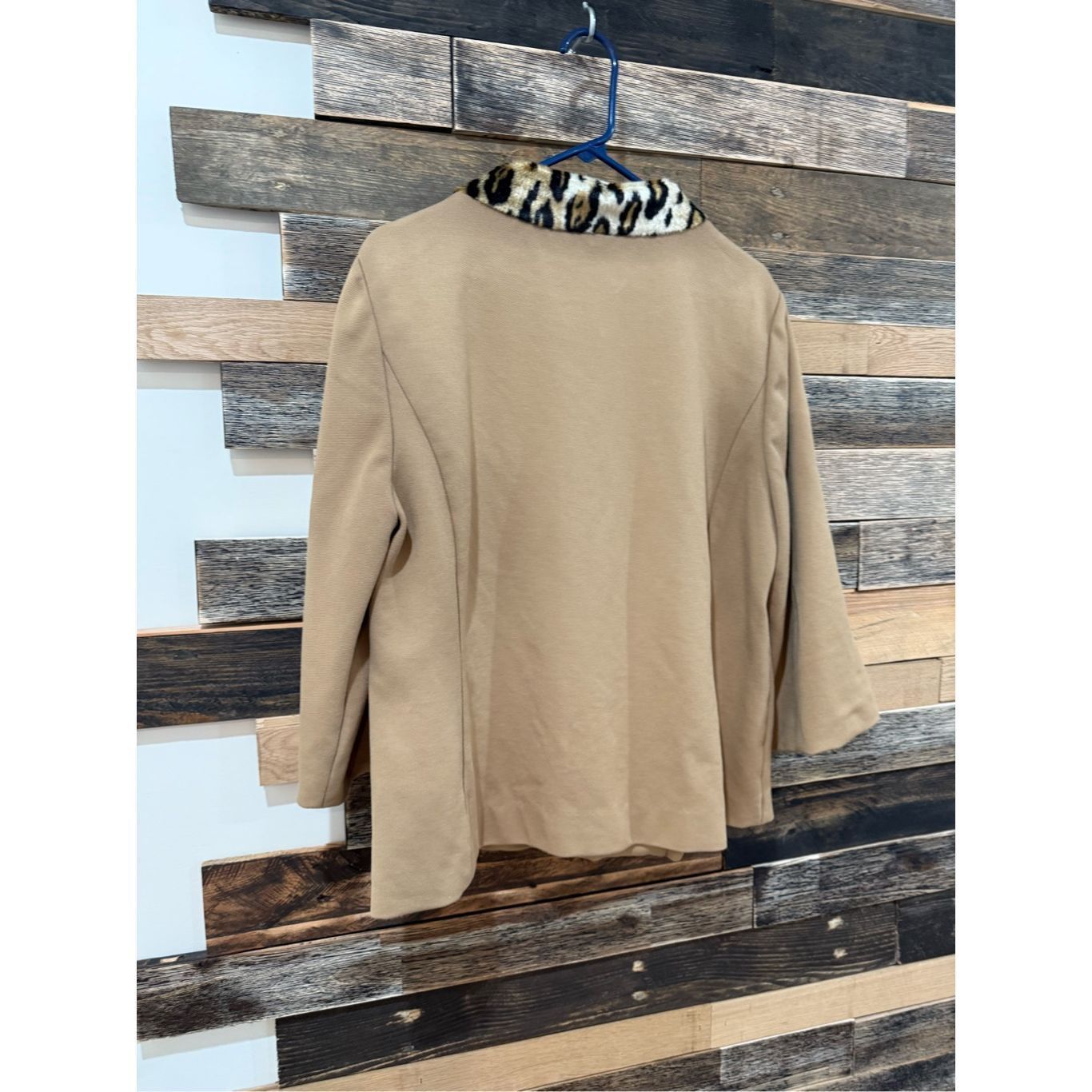 Chicos Chicos Jacket Tan Brown Faux Fur Collar Buttons 3/4 Sleeves Size L / US 10 / IT 46 - 3 Thumbnail