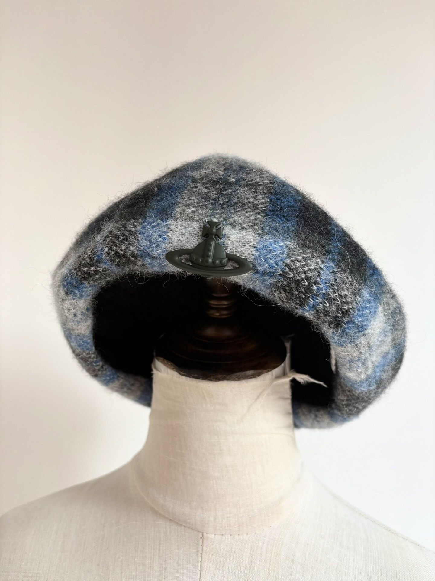 Vivienne Westwood Vivienne Westwood Vintage Gray Blue Plaid Beret Size ONE SIZE - 1 Thumbnail