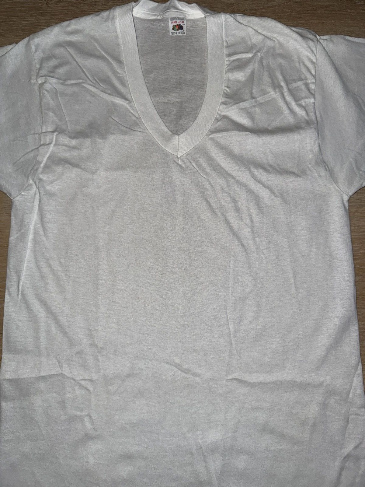 Fruit Of The Loom Vintage 80’s Fruit of the Loom Blank V-Neck T-Shirt Size US L / EU 52-54 / 3 - 3 Thumbnail