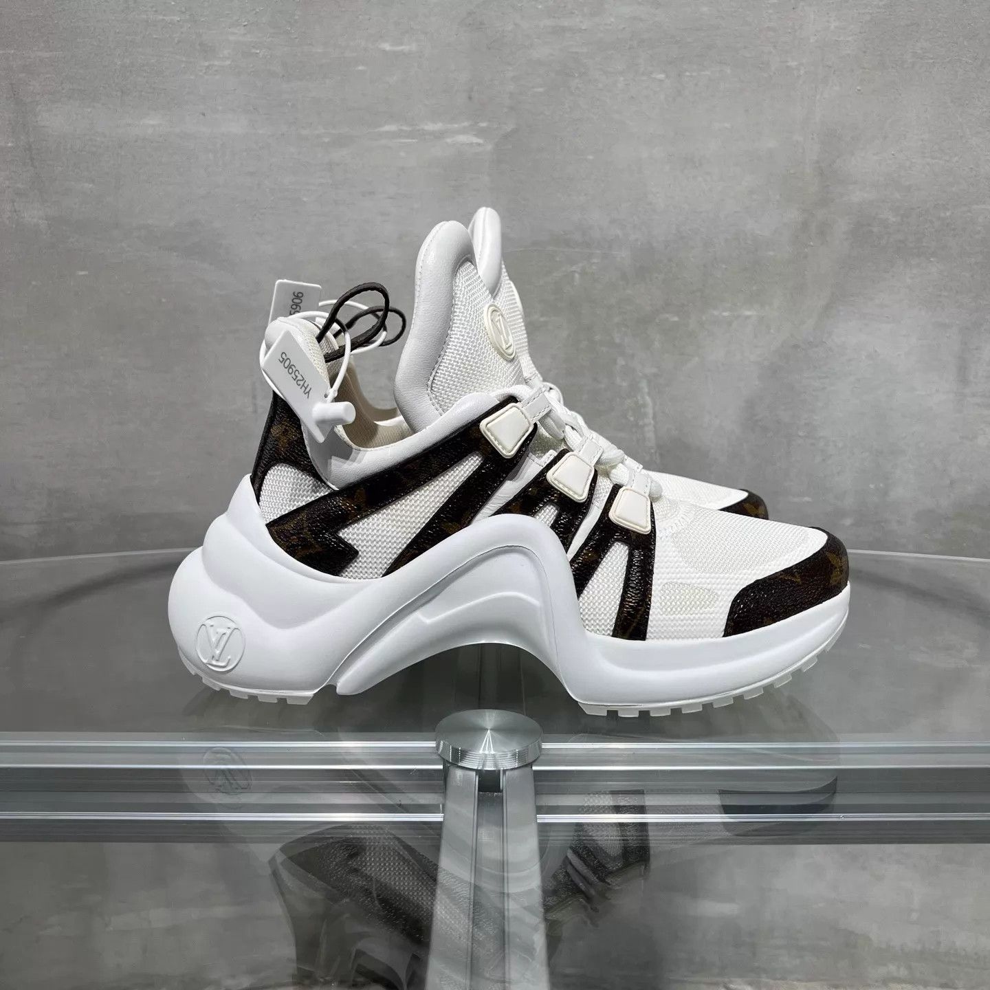 Louis Vuitton LV Monogram Arch Sneakers White EUR36 Size US 5.5 / IT 35.5 - 4 Thumbnail