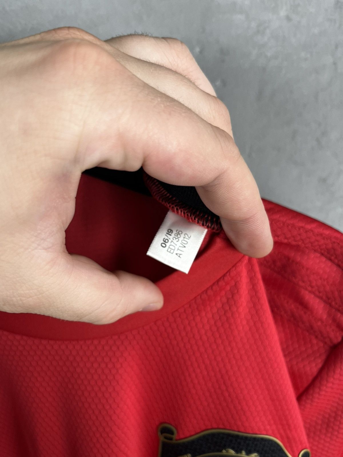 Other Adidas Manchester United 2019/20 Home Soccer Jersey Size US M / EU 48-50 / 2 - 9 Thumbnail