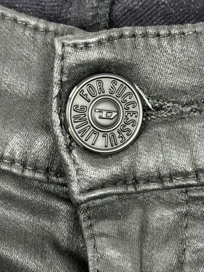 Diesel 2000s Diesel Slim Black Waxed Denim Jeans Size US 30 / EU 46 - 10 Thumbnail