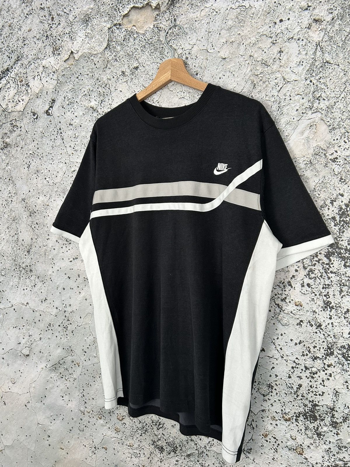 Nike Vintage Nike Sportswear Tee Streetwear Rap Baggy Skate 90s Size US XL / EU 56 / 4 - 2 Thumbnail