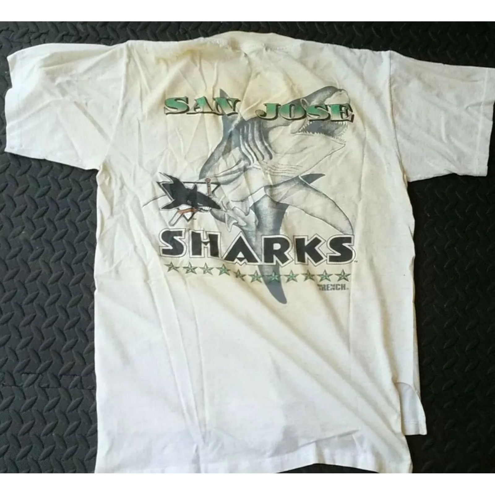 NHL VINTAGE San Jose Sharks NHL Hockey Pock T-Shirt Mens Large HUGE back-side Graphic Shirt Mens L Gray Sharks 90s Hockey Fans Mens Size US L / EU 52-54 / 3 - 2 Thumbnail