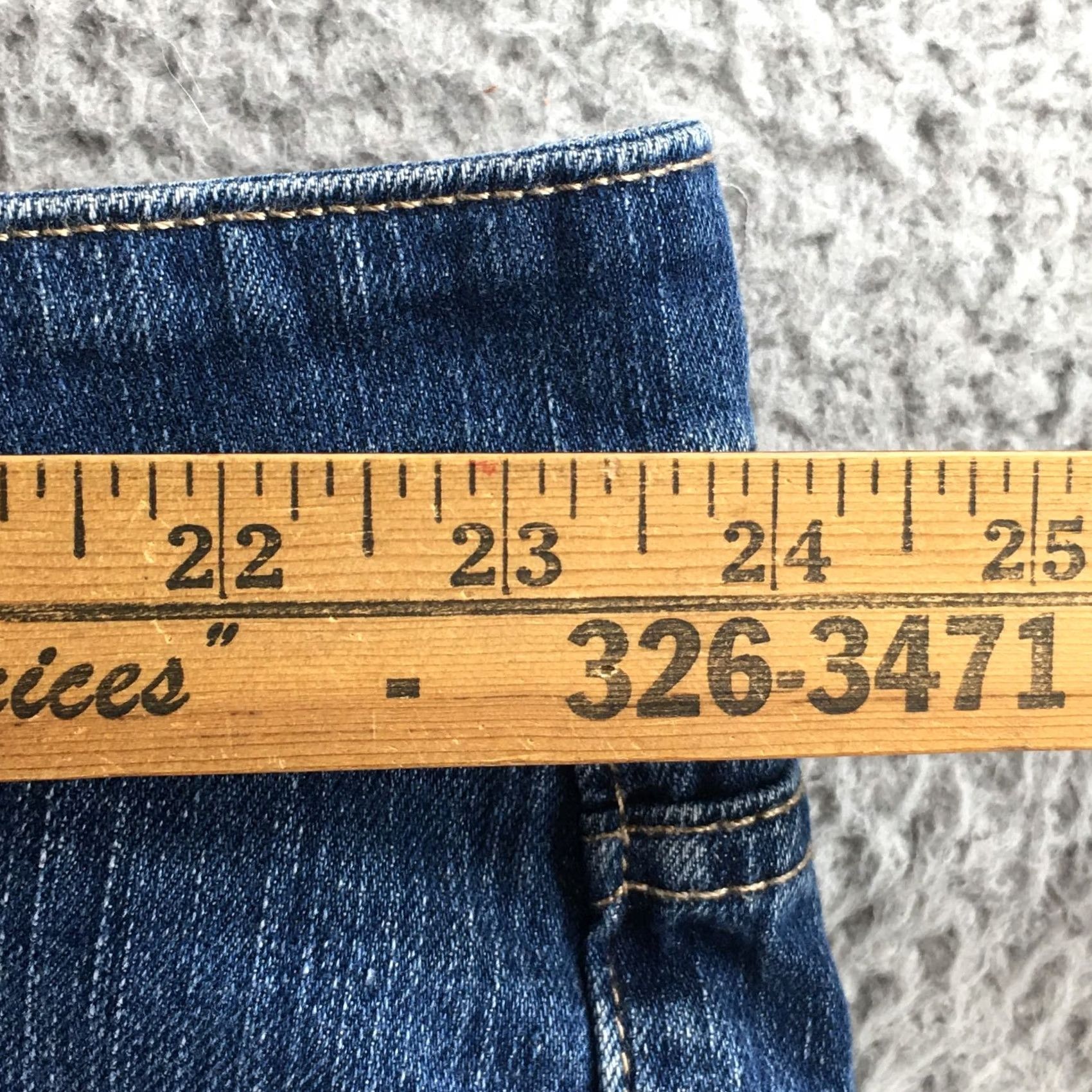Calvin Klein Calvin Klein Porkchop Pocket Crop Mini Roll Jeans Womens 24W Blue Crop Jeans Womens 24W Blue Calvin Klein Porkchop Pocket Crop Mini Roll Jeans Size 42" / US 20 - 6 Thumbnail