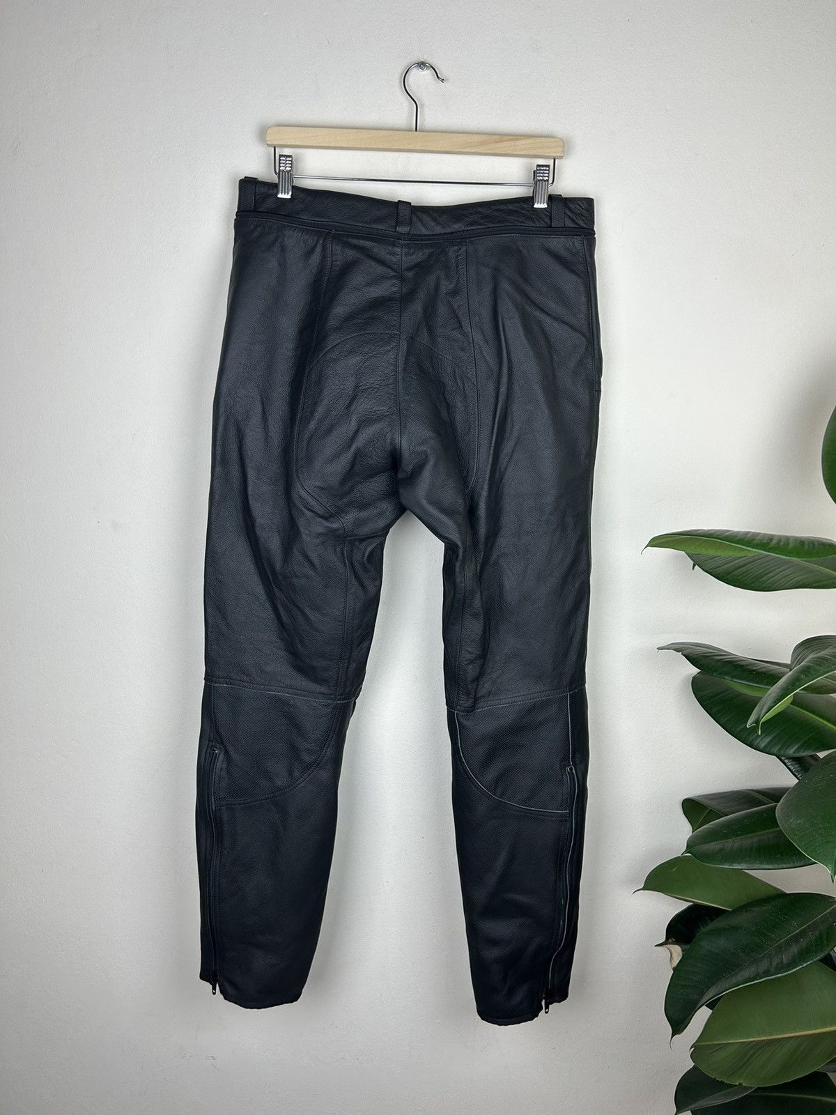 Dainese Dainese Leather Suit Superbike Jacket & Pants Size US L / EU 52-54 / 3 - 21 Thumbnail