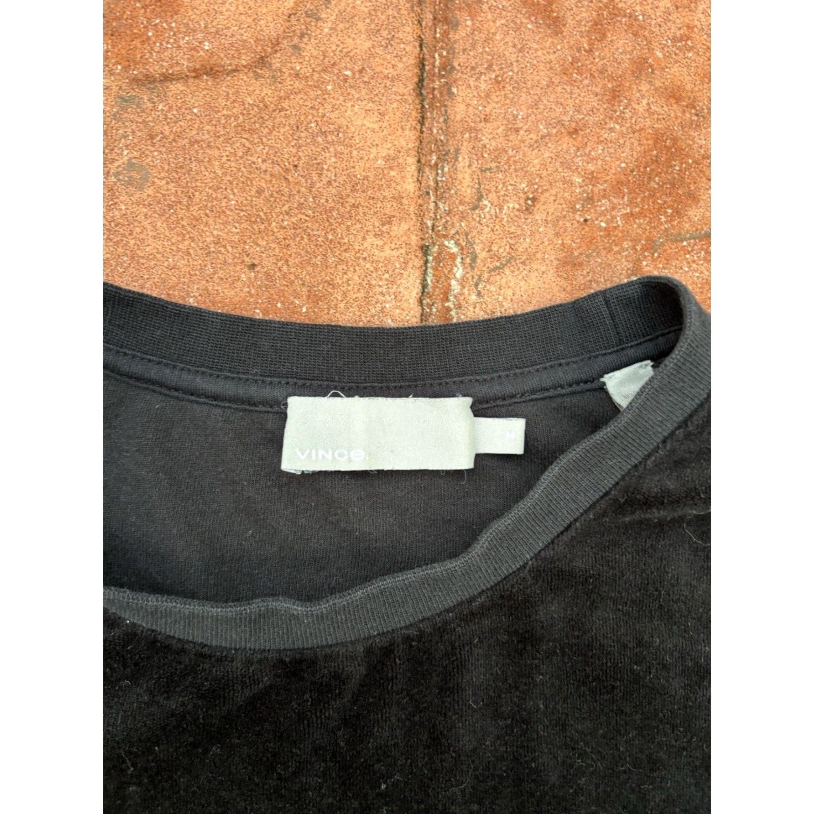 Vince Vince Velour Crewneck Sweatshirt Medium Black Womens Blouse Crew Neck Pullover Casual Long Sleeve Pattern: Solid Size M / US 6-8 / IT 42-44 - 2 Thumbnail