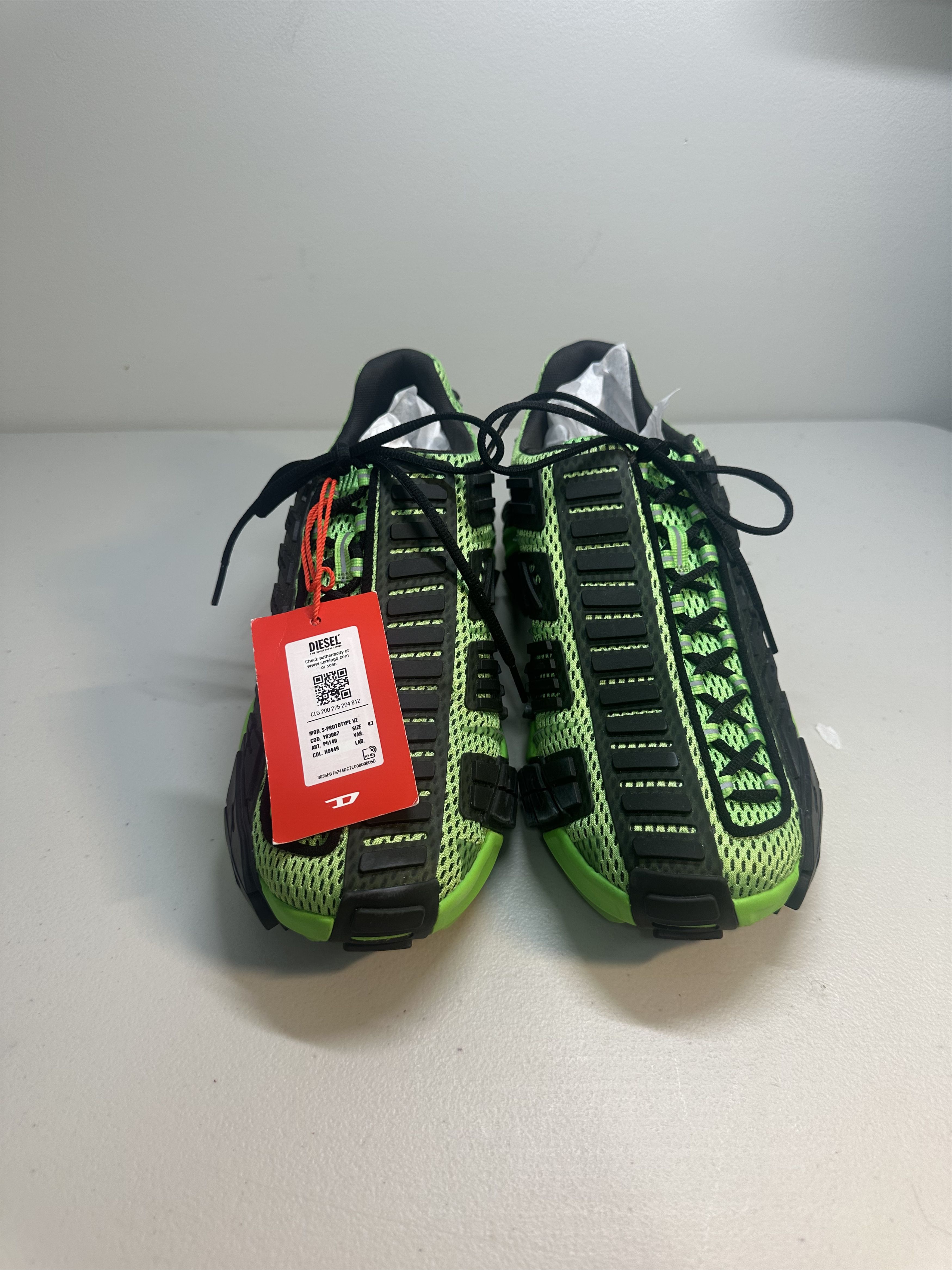 Diesel Diesel Men's Green and Black Trainers Size US 10 / EU 43 - 1 Thumbnail