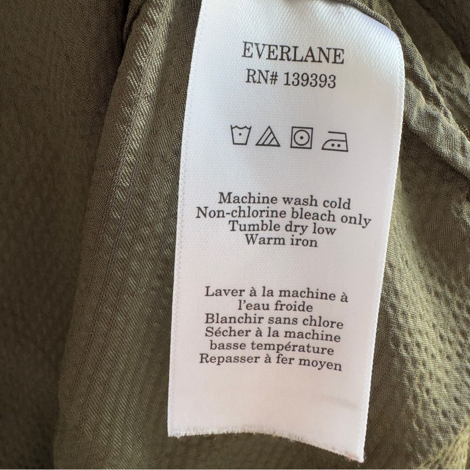 Everlane Everlane Olive Green Hammered Satin Short Sleeve Women's Top Size S / US 4 / IT 40 - 7 Thumbnail